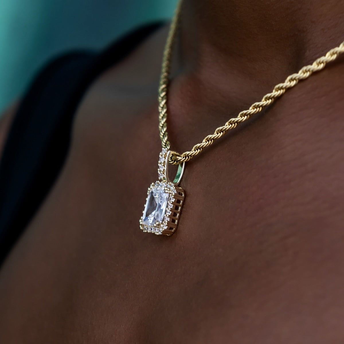 Micro Diamond Stone Pendant in Yellow Gold