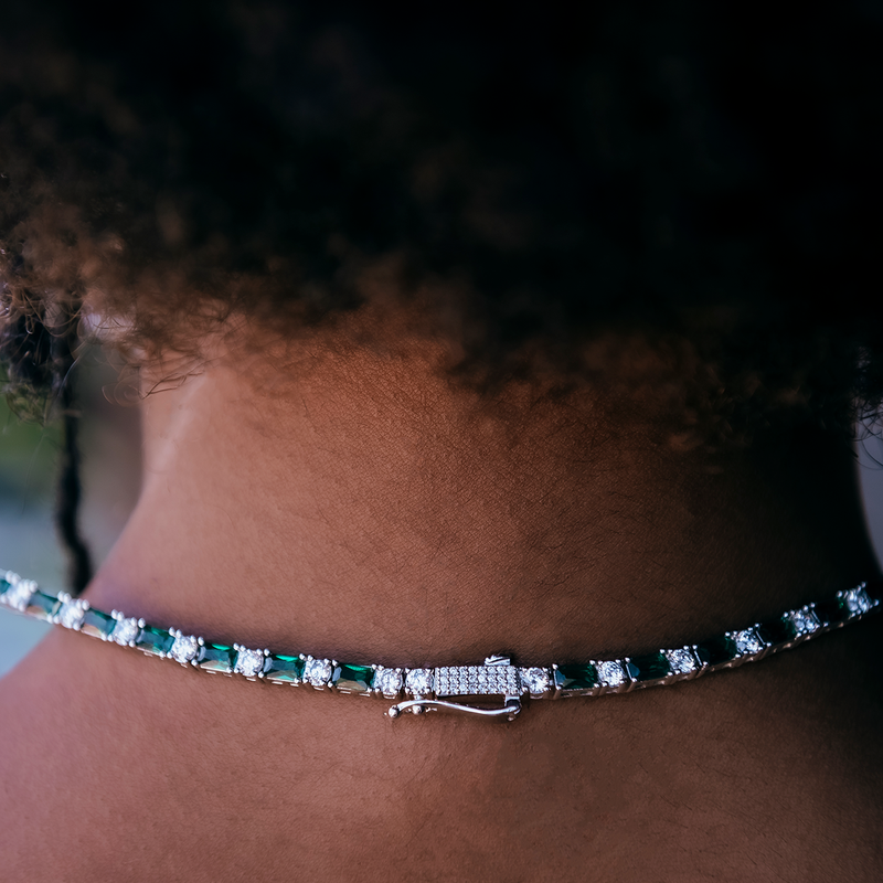 Emerald Baguette Tennis Necklace in White Gold - 4mm