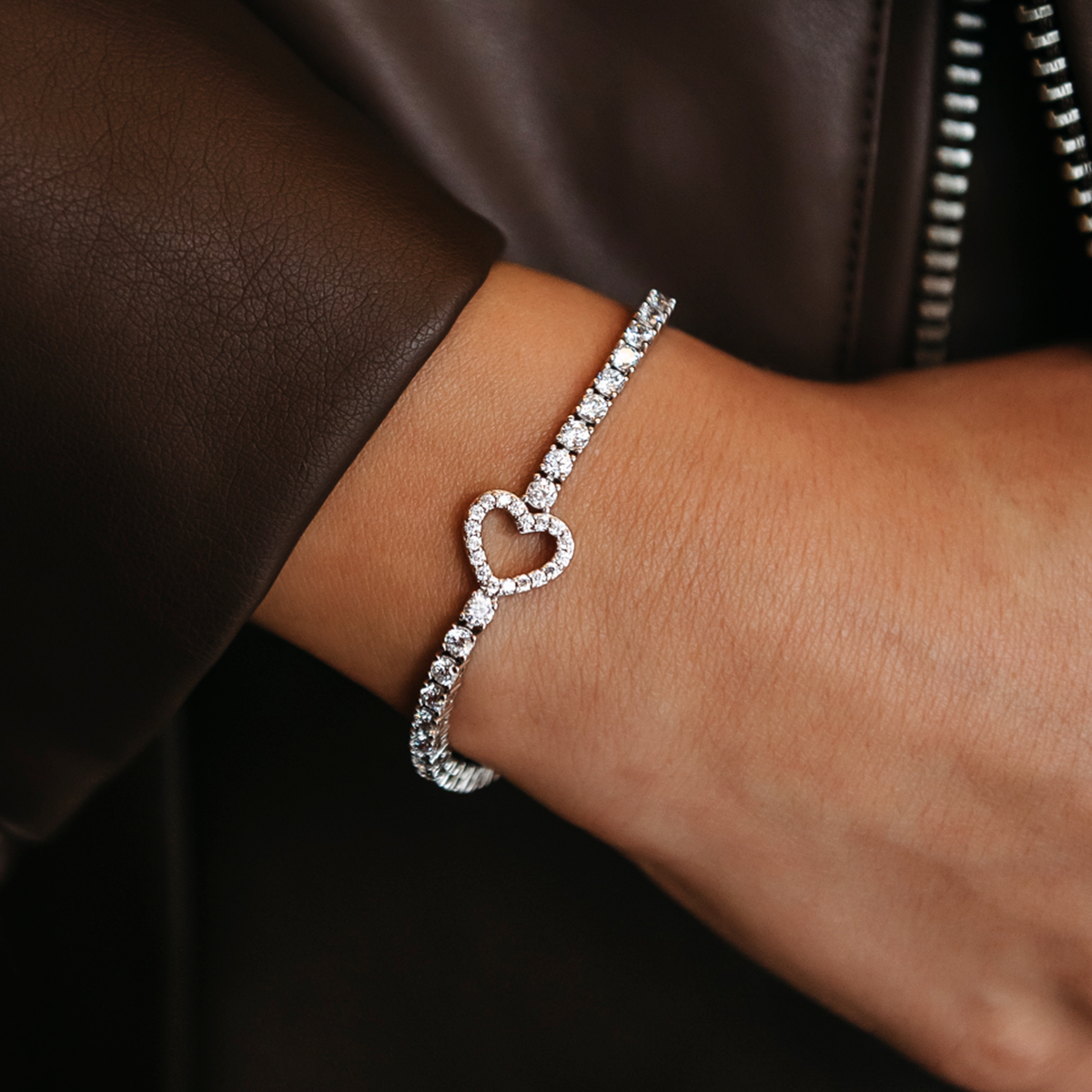 Women's Moissanite Heart Tennis Bracelet in White Gold Vermeil