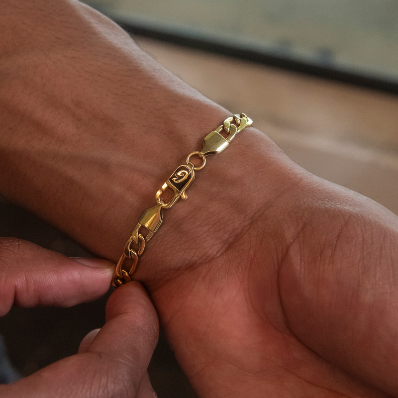 Figaro Chain + Bracelet Bundle in Yellow Gold- 6mm