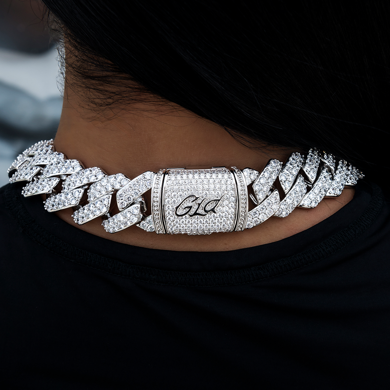 Diamond Prong Link Necklace in White Gold - 25mm