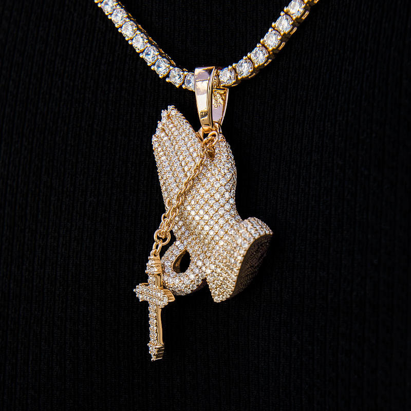 Men's Moissanite Praying Hands Pendant in Yellow Gold Vermeil