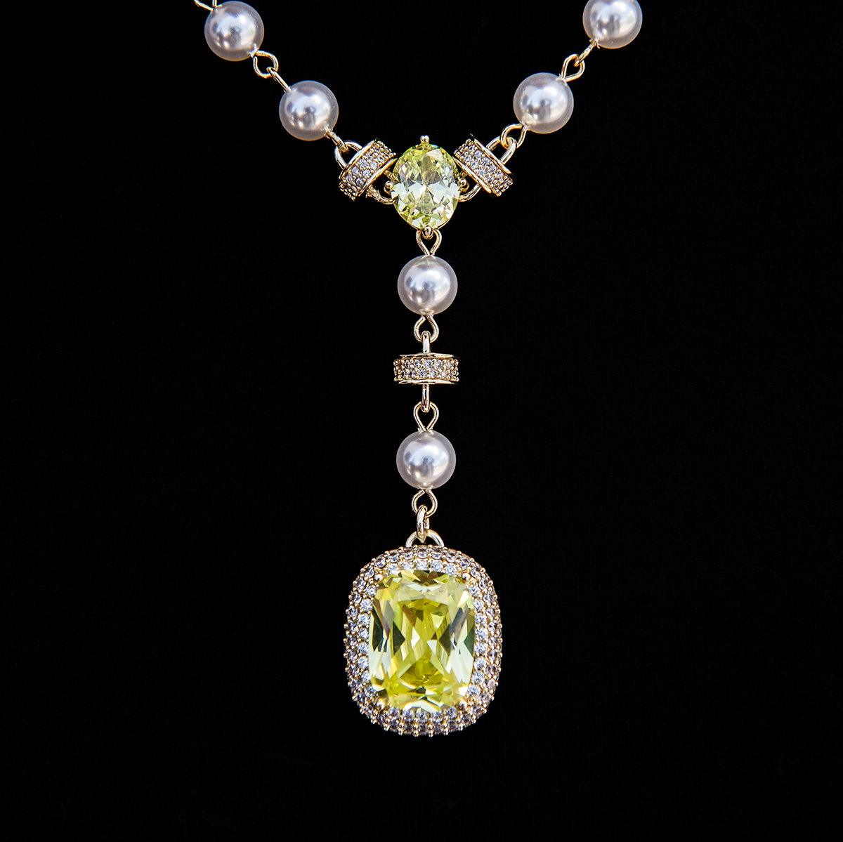Pearl Canary Gemstone Lariat Necklace in Yellow Gold