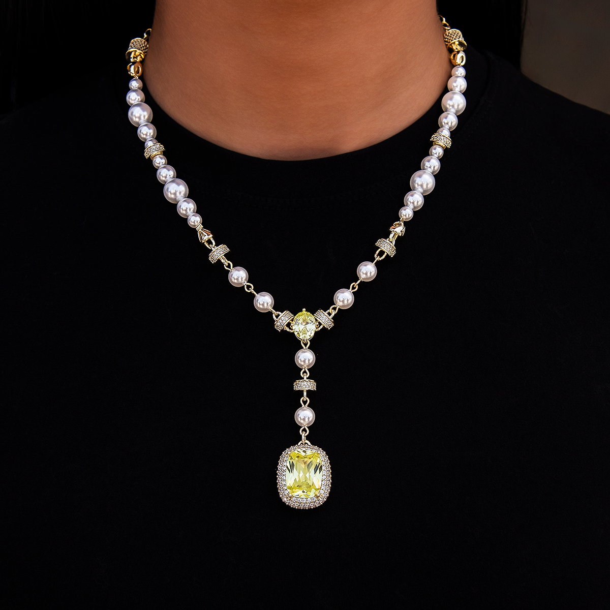 Pearl Canary Gemstone Lariat Necklace in Yellow Gold