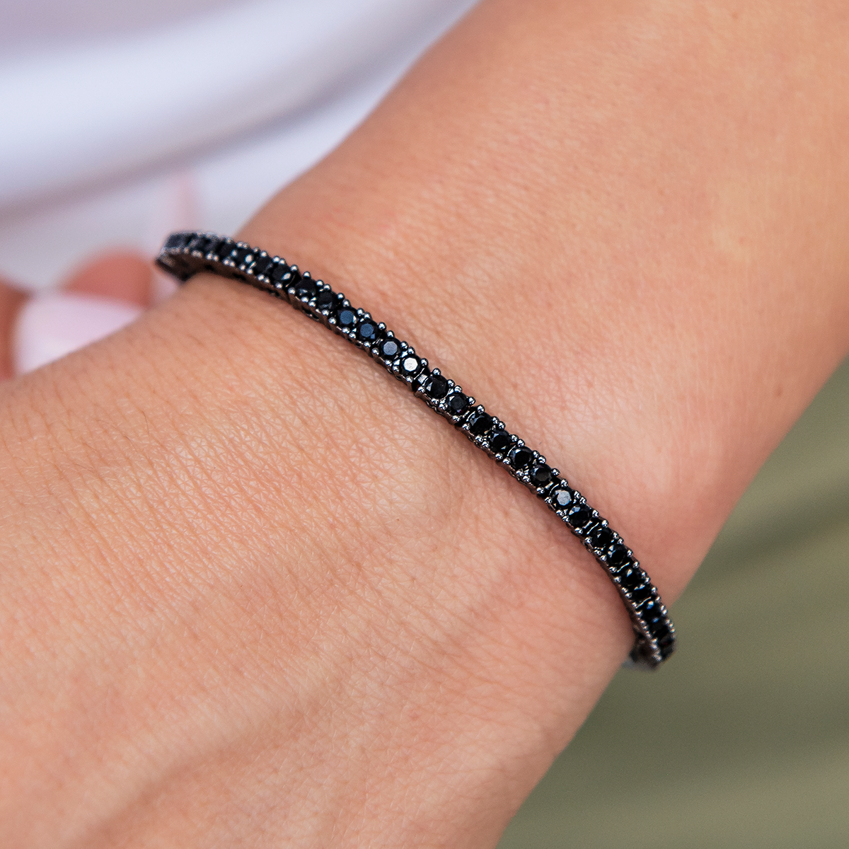 Diamond Tennis Bracelet in Black- 2mm