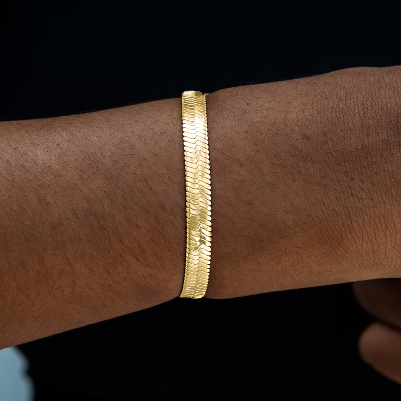 Herringbone Bracelet in Yellow Gold- 8mm