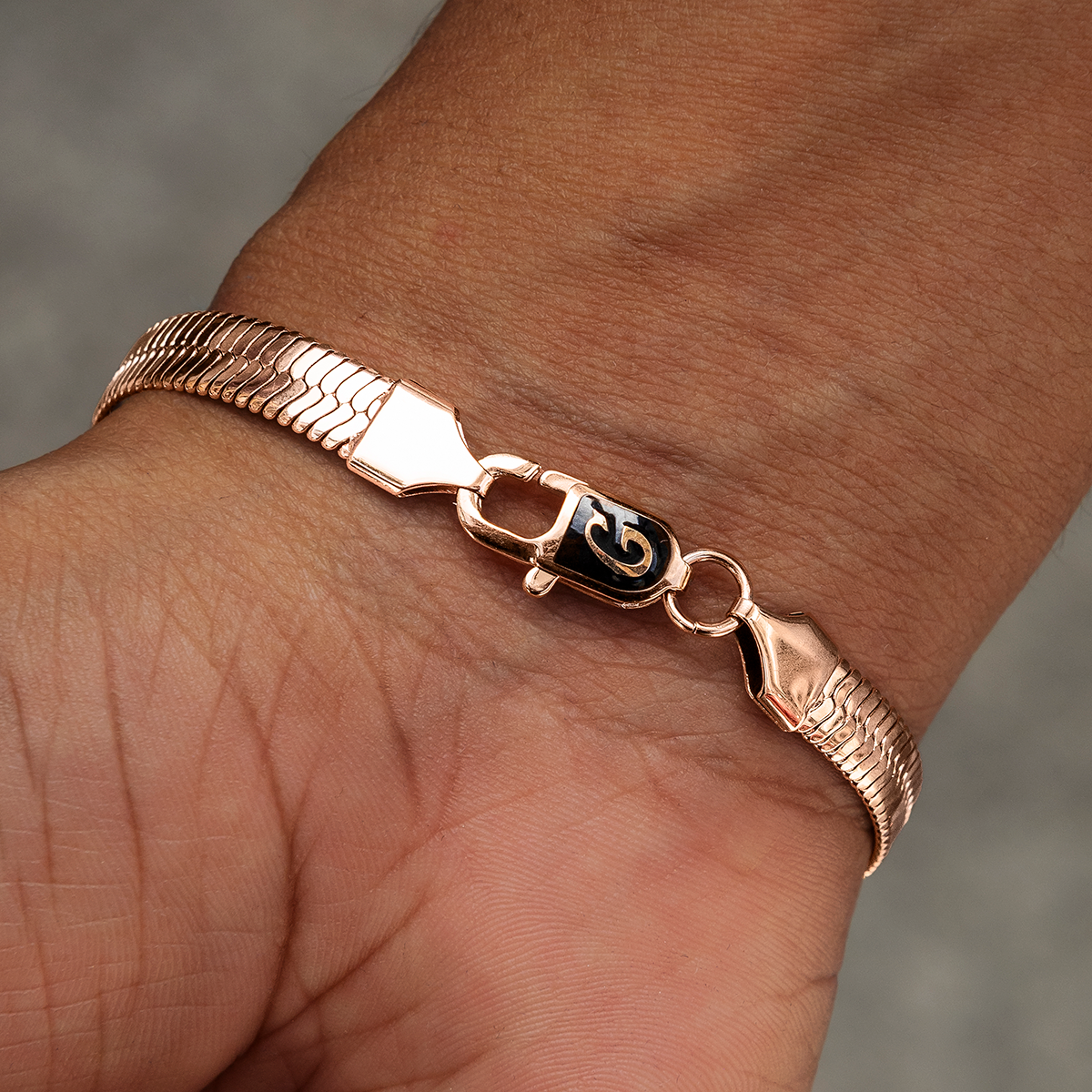 Herringbone Bracelet in Rose Gold - 6mm