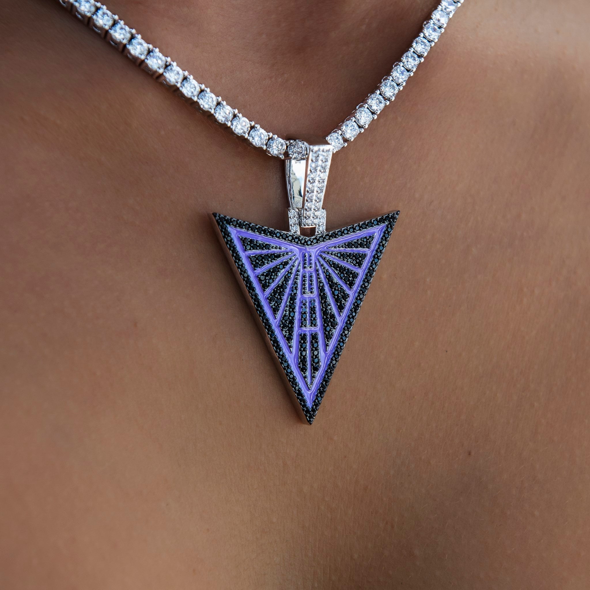 Golden State Valkyries Official WNBA Logo Pendant in White Gold