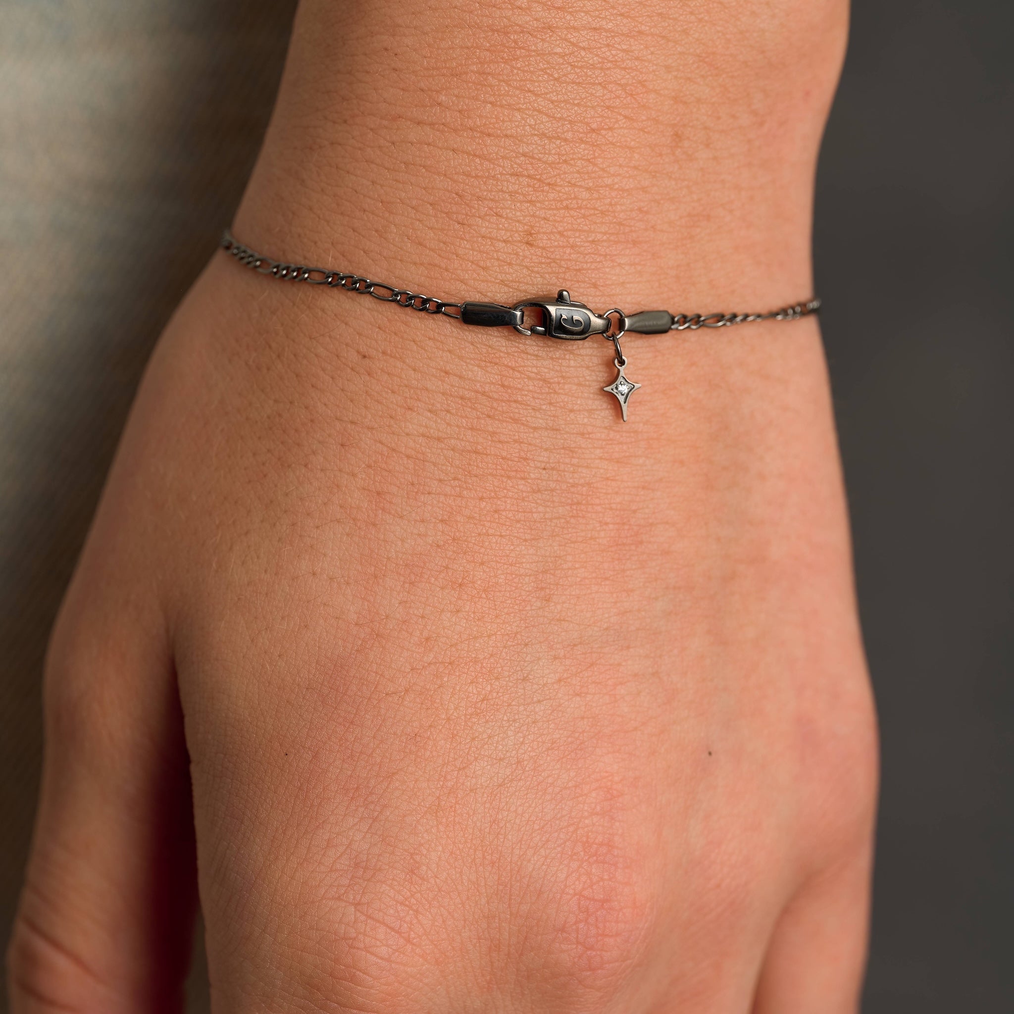 Figaro Chain Bracelet in Black - 2mm