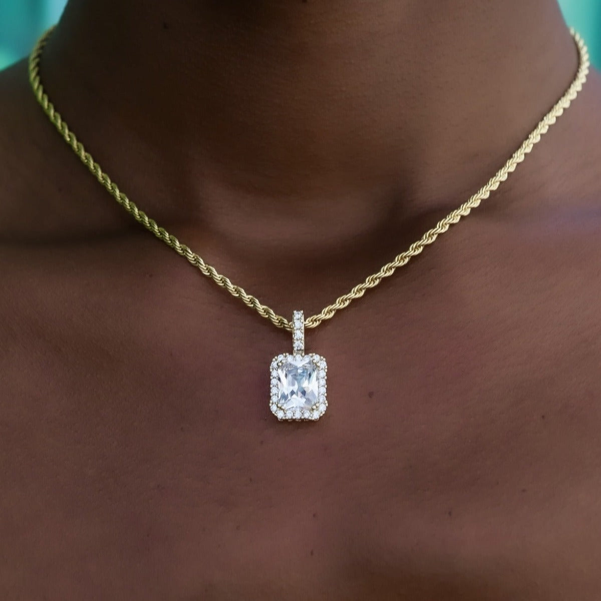 Stone and Heart Set in Yellow Gold