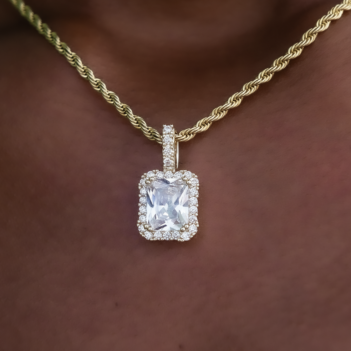Micro Diamond Stone Pendant in Yellow Gold