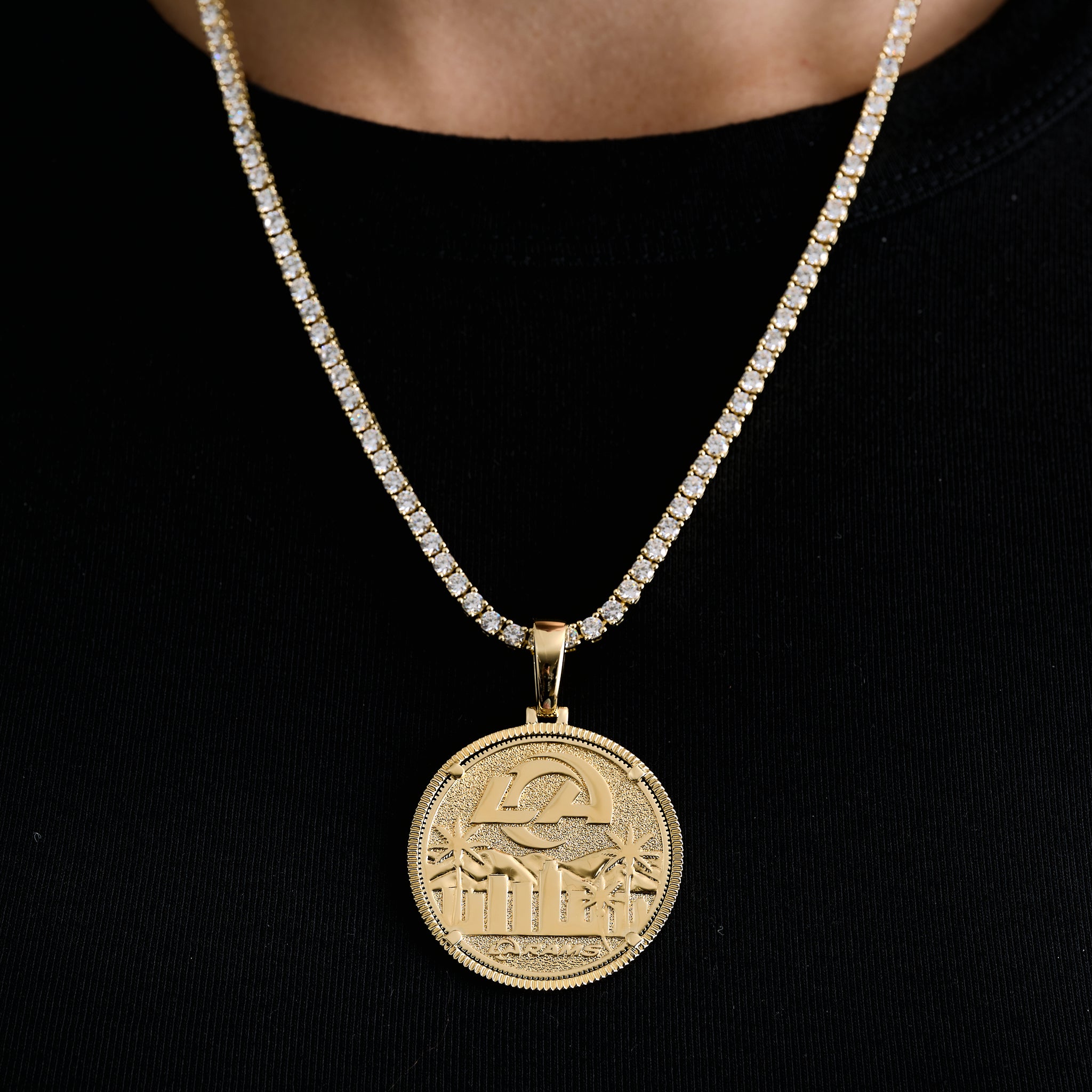 LA Rams Official NFL Coin Pendant in Yellow Gold