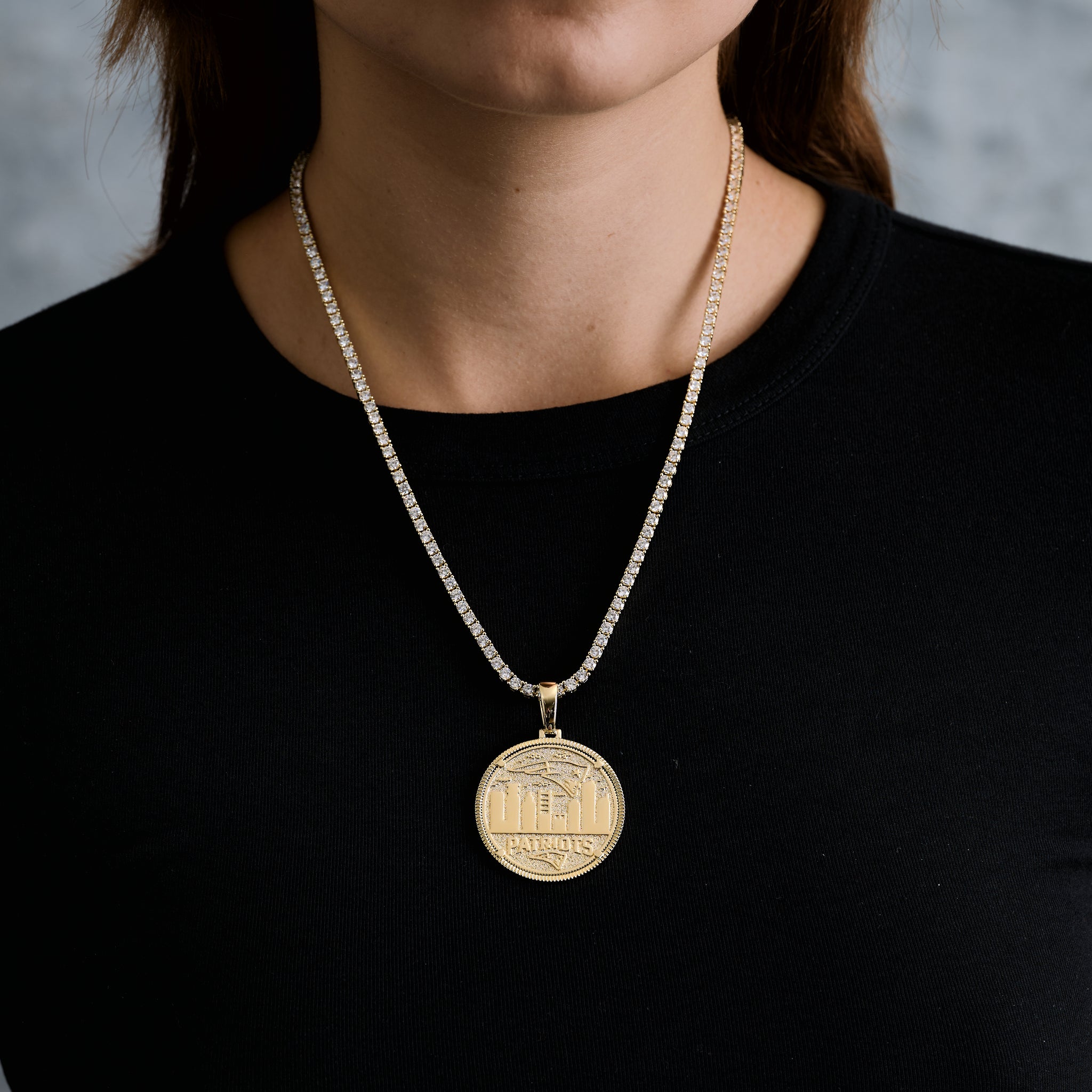 New England Patriots Official NFL Coin Pendant in Yellow Gold
