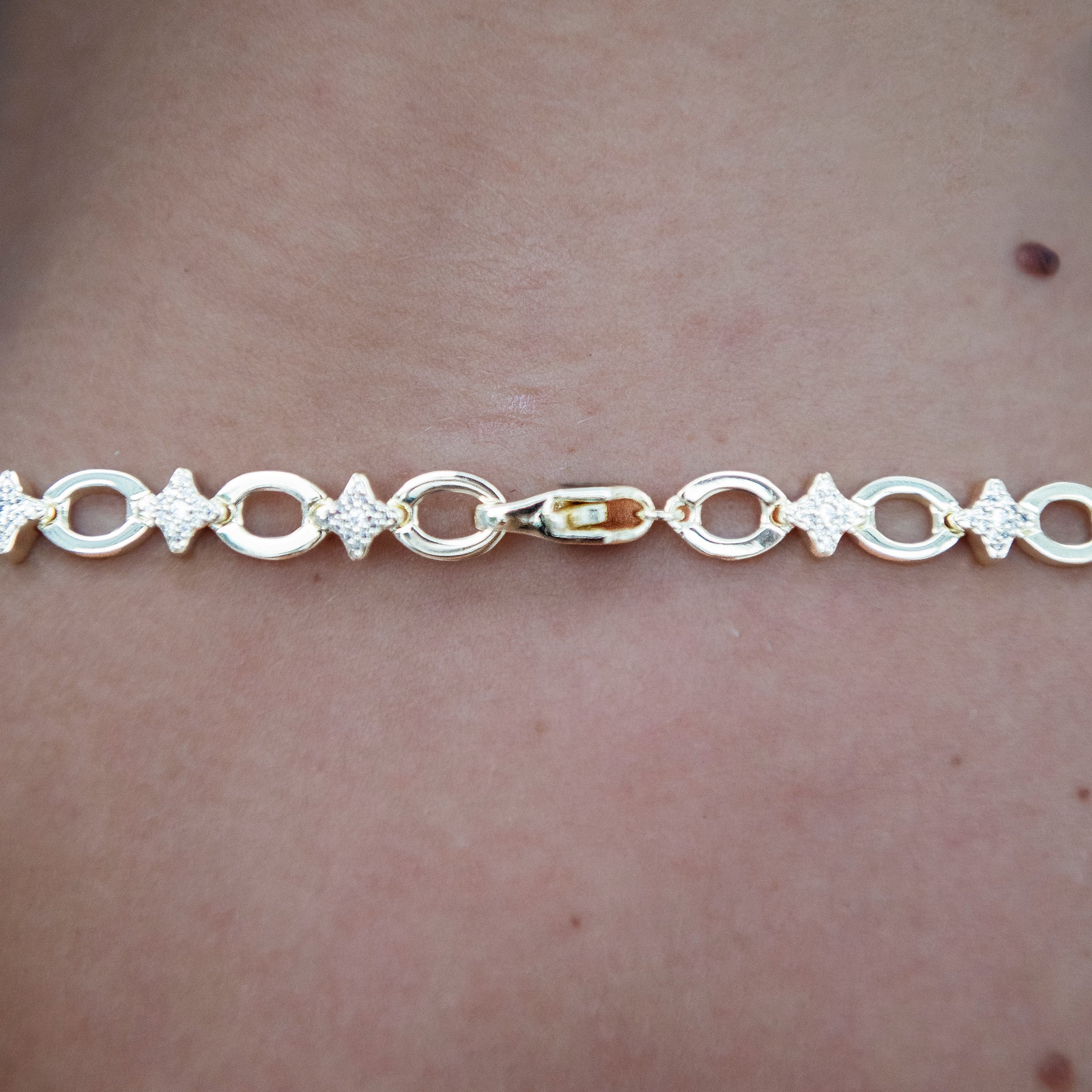Iced Star Cable Link Necklace in Yellow Gold