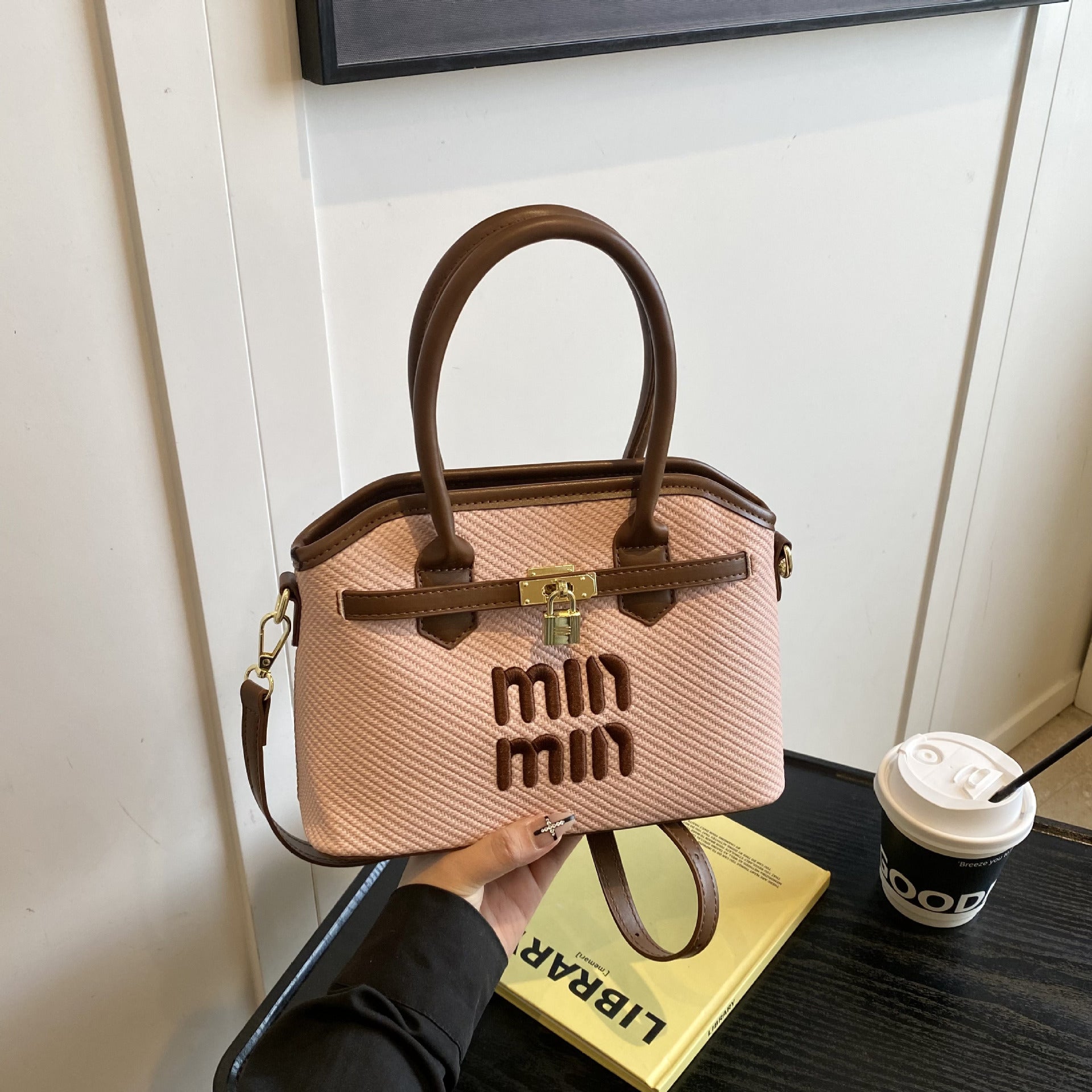 Light Luxury Miu Embroidery Bucket Shoulder Bag