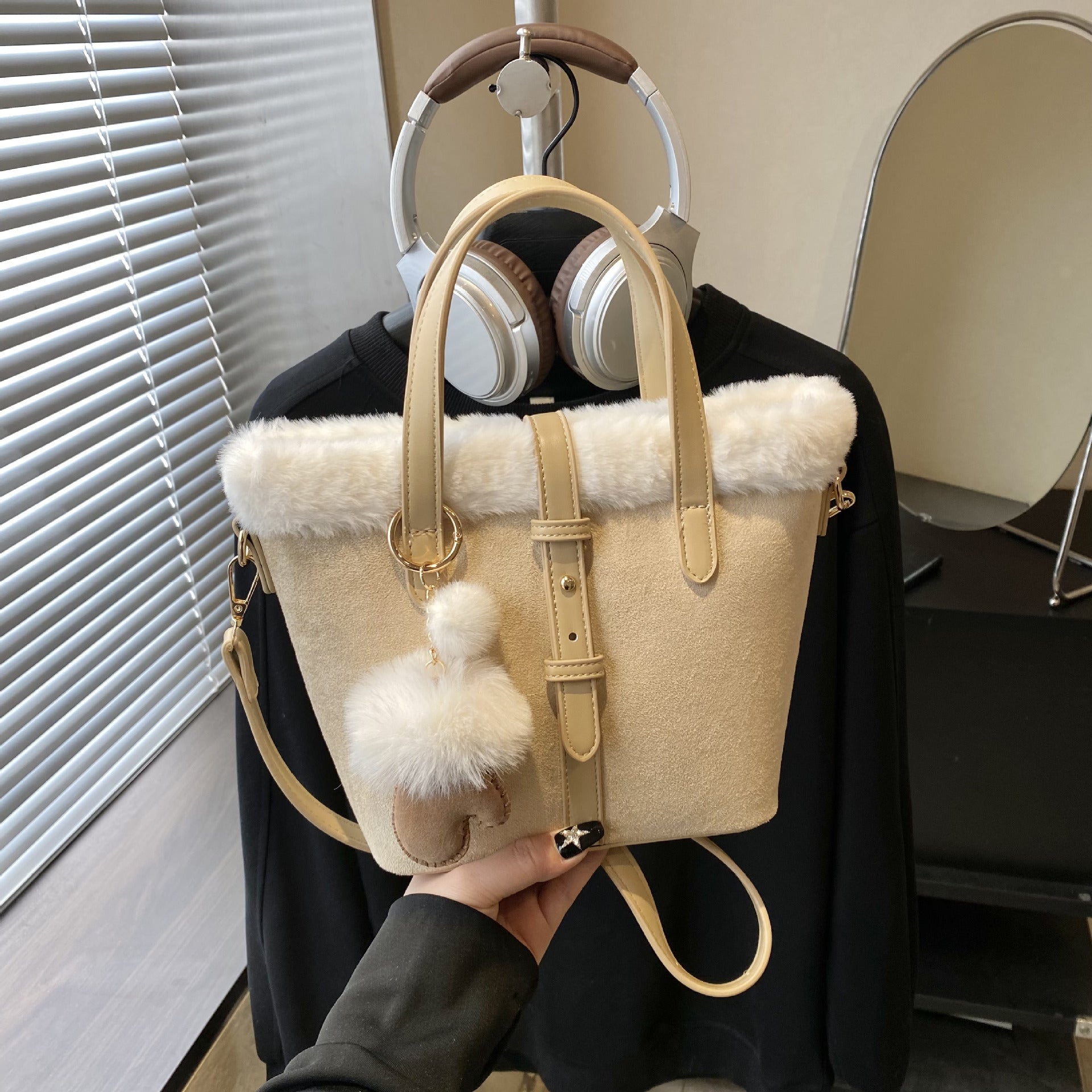 Large-Capacity Plush Splicing Shoulder Bag Retro Suede Handbag