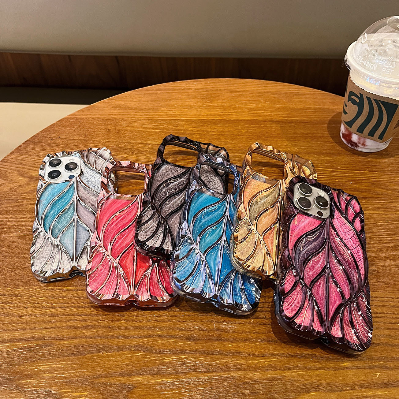 IPhone 17 Pro Max Luxury 3D Leaf Non-Slip Anti-Drop Case