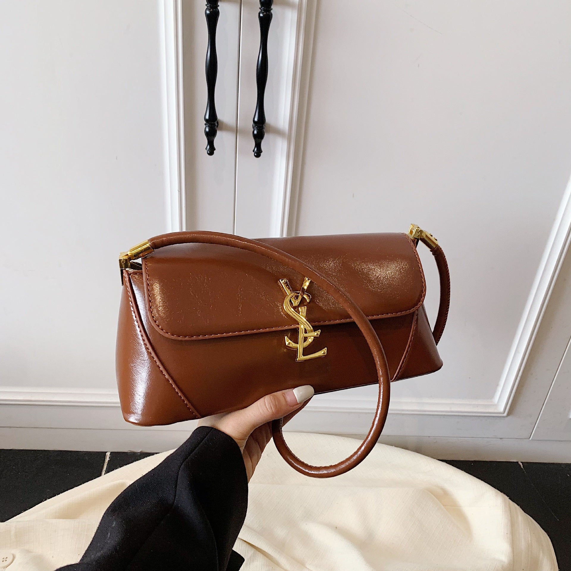 Poplar Forest Retro Small Square Crossbody Shoulder Bag