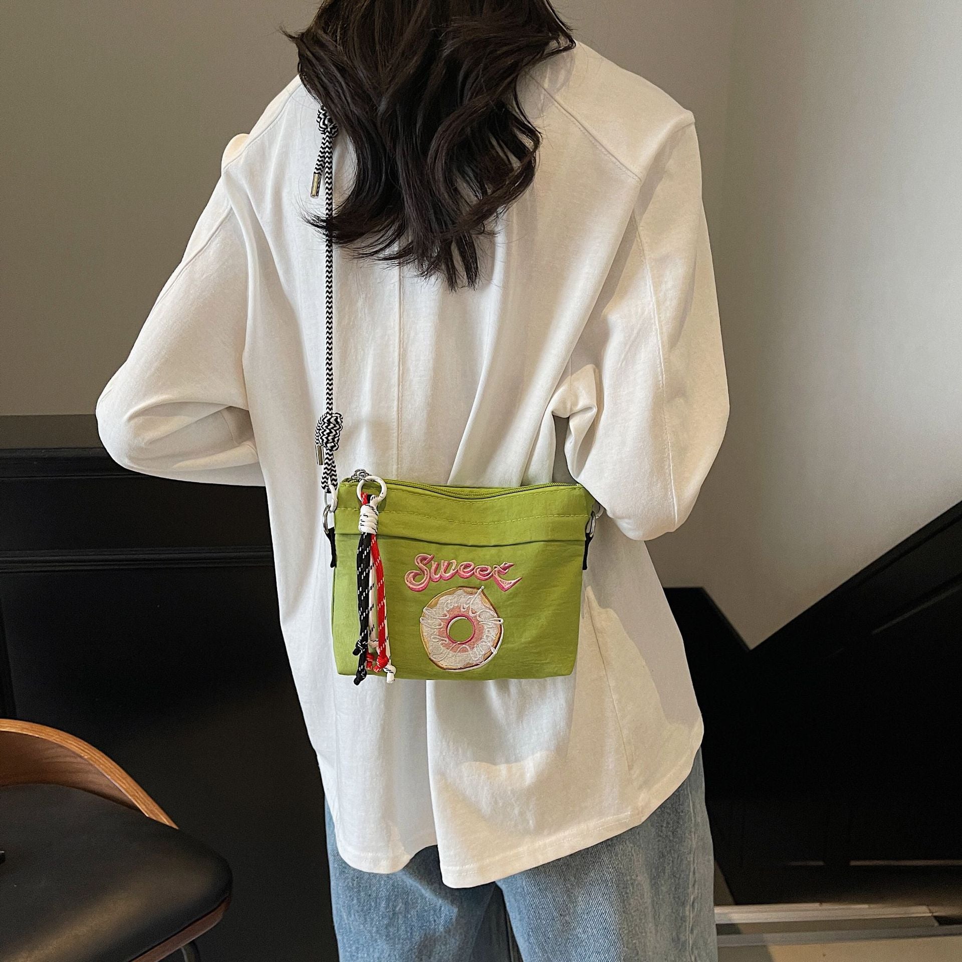 Donut Chain Shoulder Bag for Women Fashion Commuter Bag