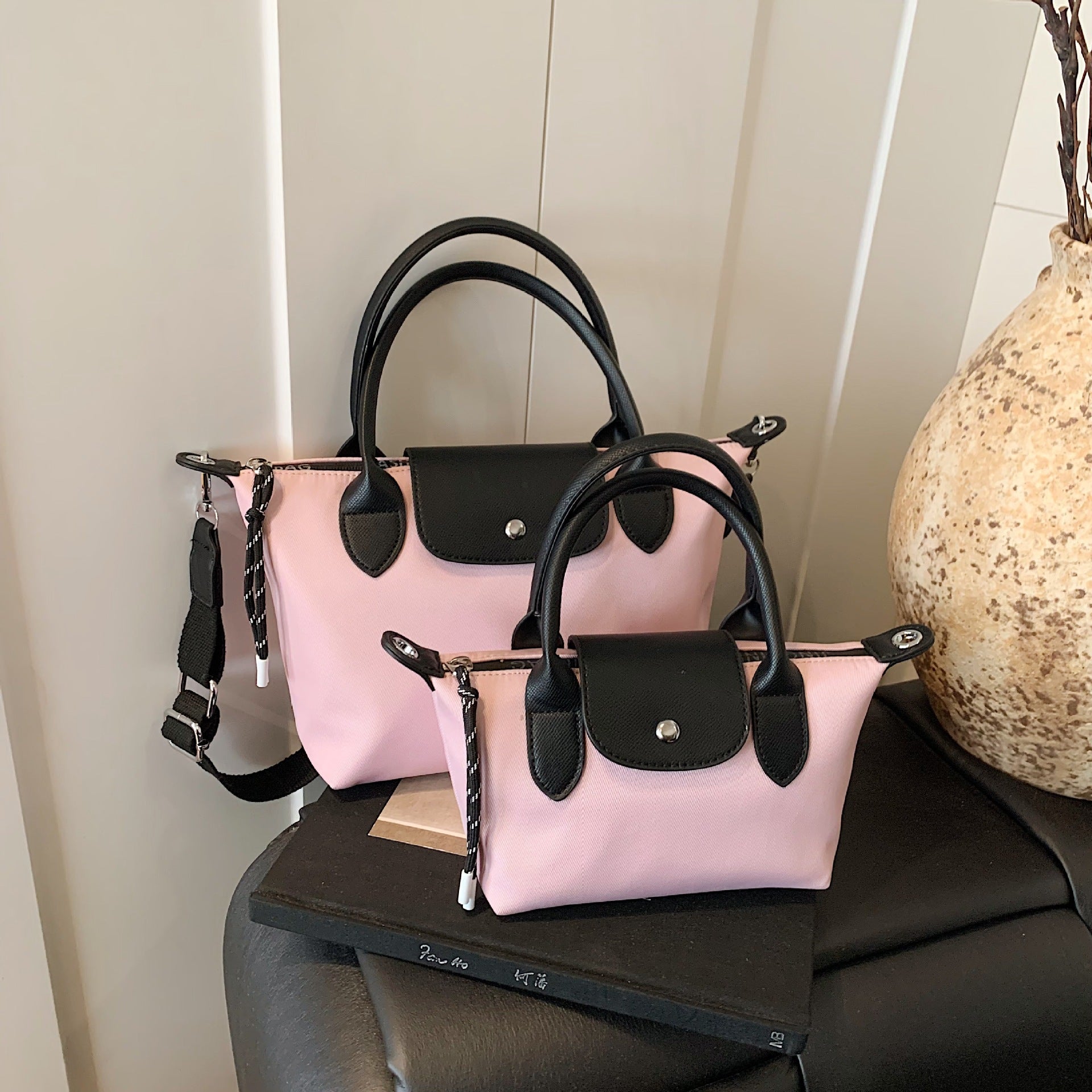 Simple Nylon Contrast Shoulder Bag | Versatile Dumpling Bag