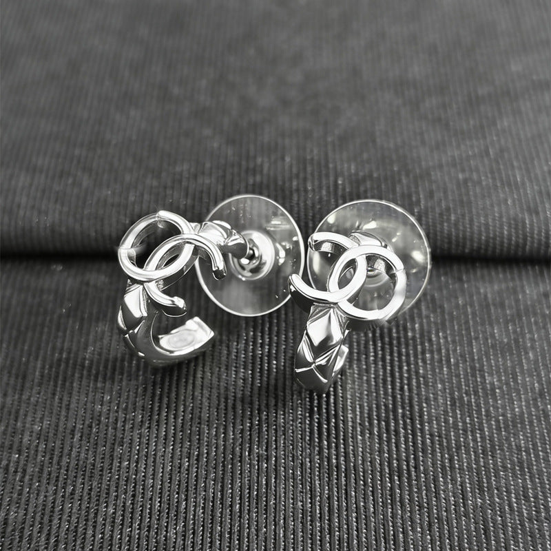 Golden Rhombus Pattern Double C Stud Earrings Women