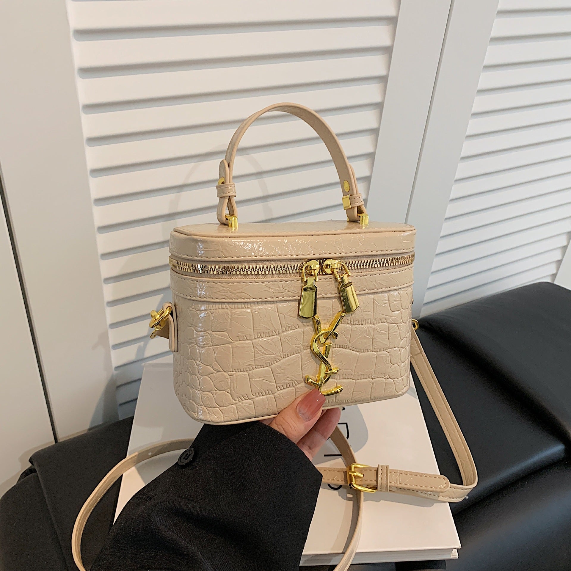 Light Luxury Poplar Stone Rhombus Square Shoulder Bag