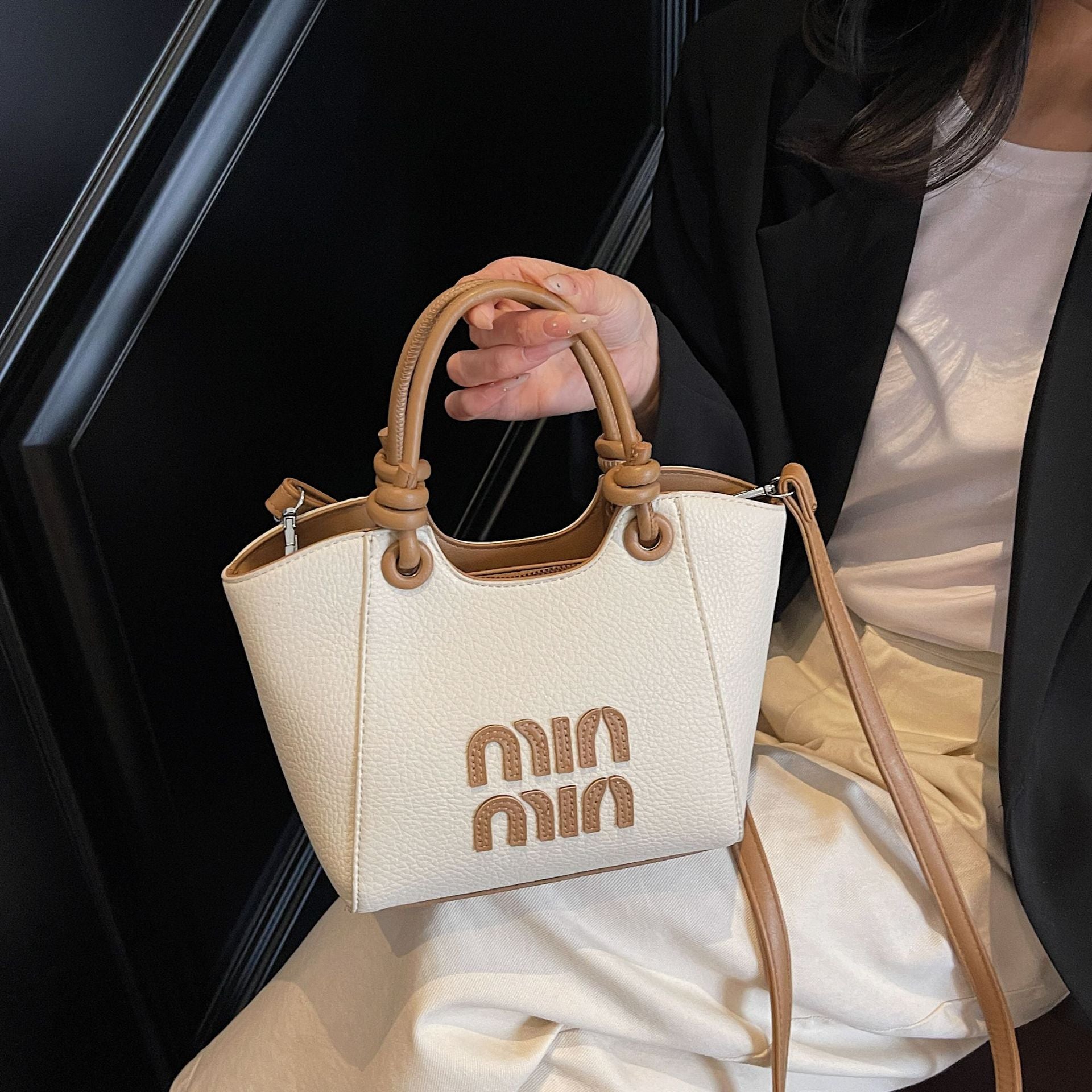 Miu Embroidery Women's Bucket Shoulder Bag