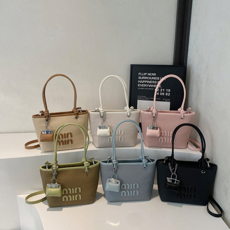Miu Niche Handbag Women Fashion Versatile Crossbody Basket Bag