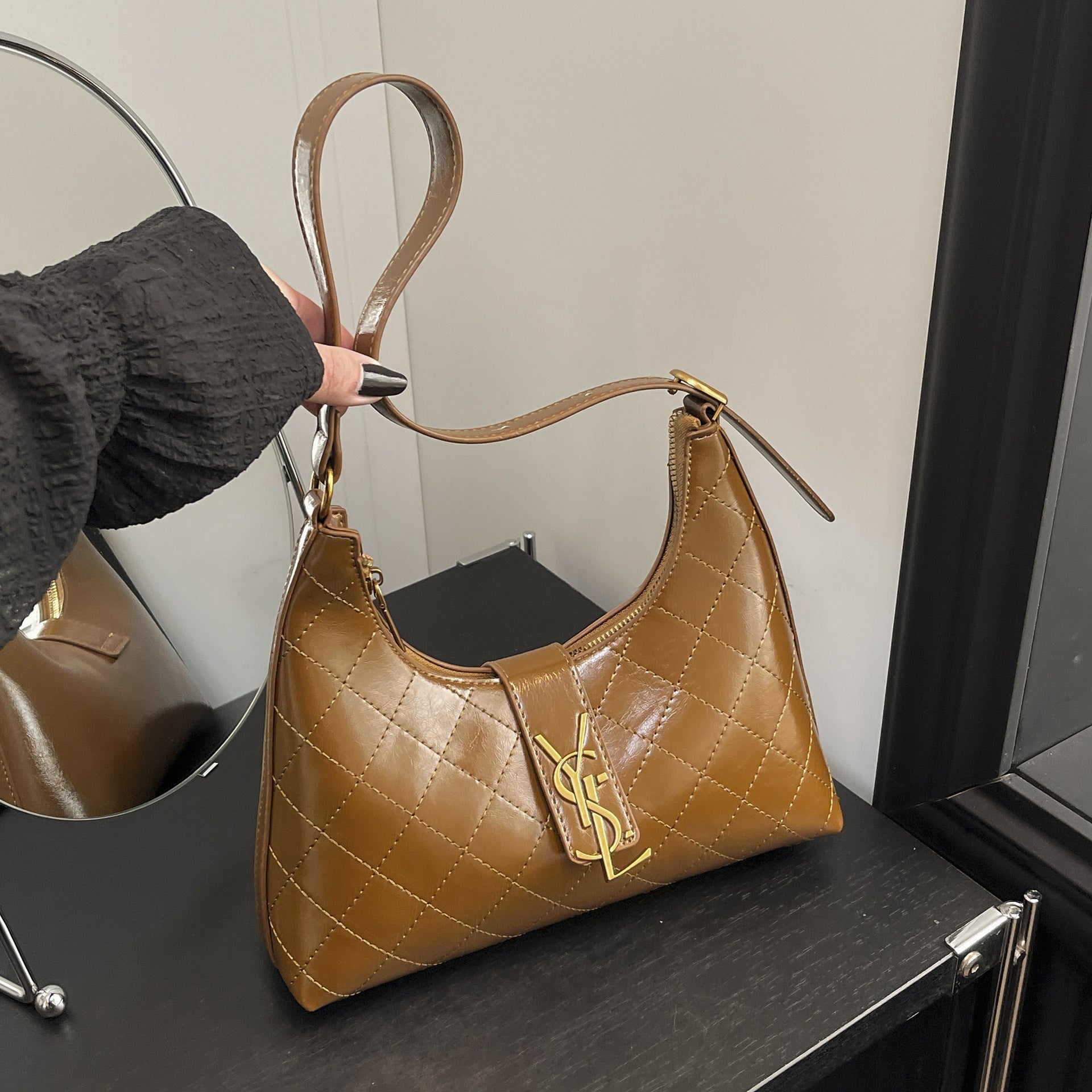 Poplar Forest Premium Diamond Crossbody Shoulder Bag