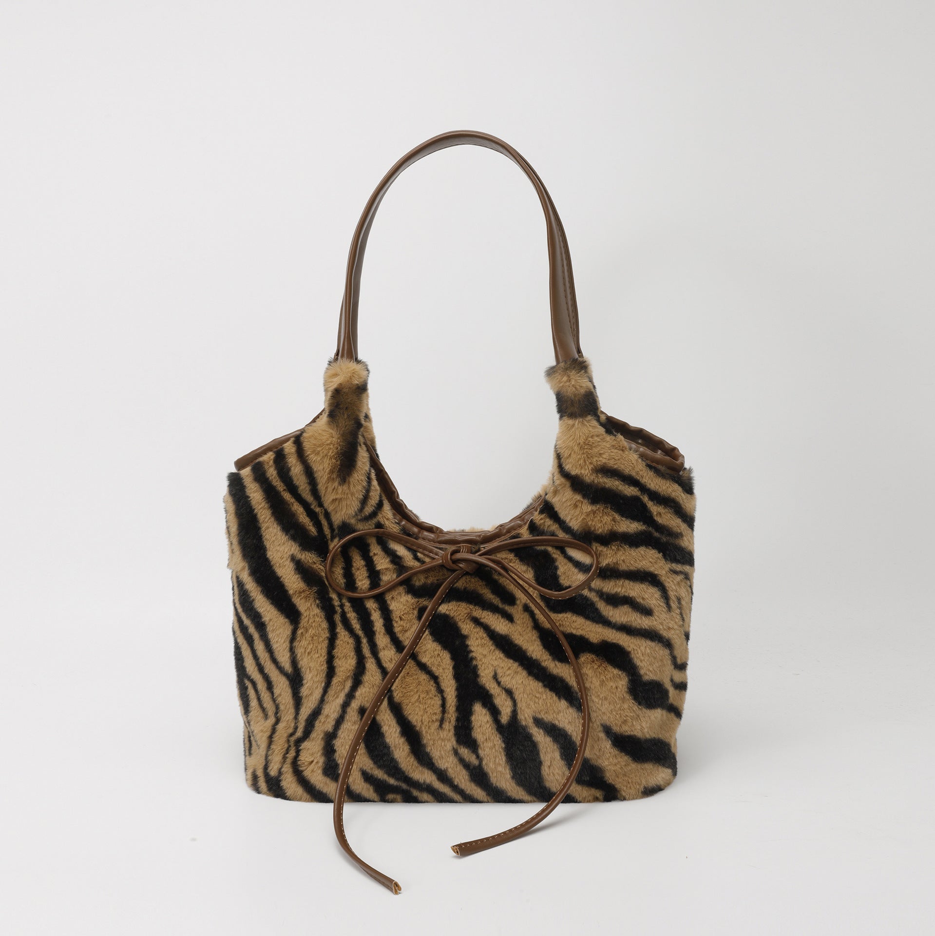 Leopard Print Plush Tote Bag for Women Light Luxury Commuter Bag