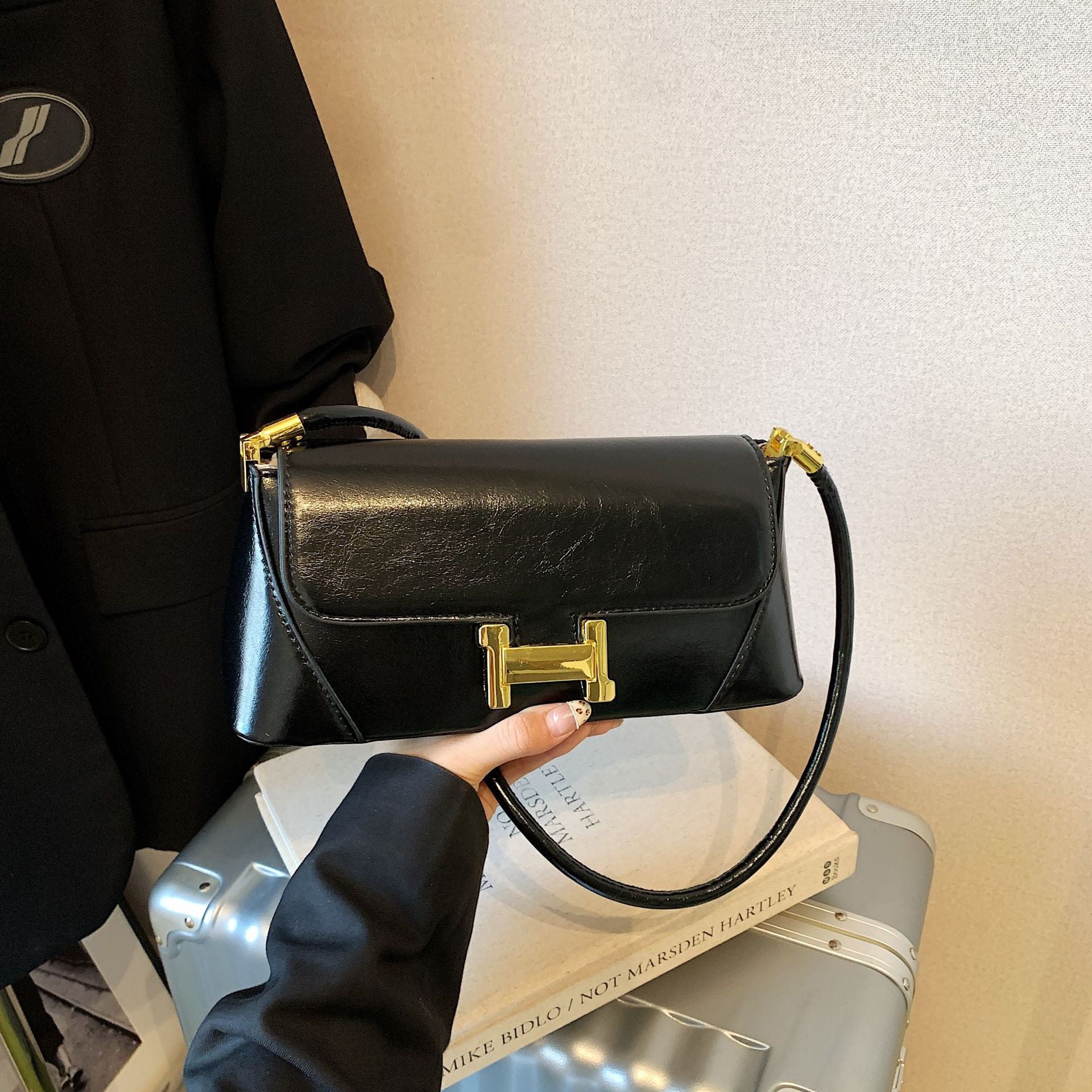 Poplar Forest Retro Small Square Crossbody Shoulder Bag