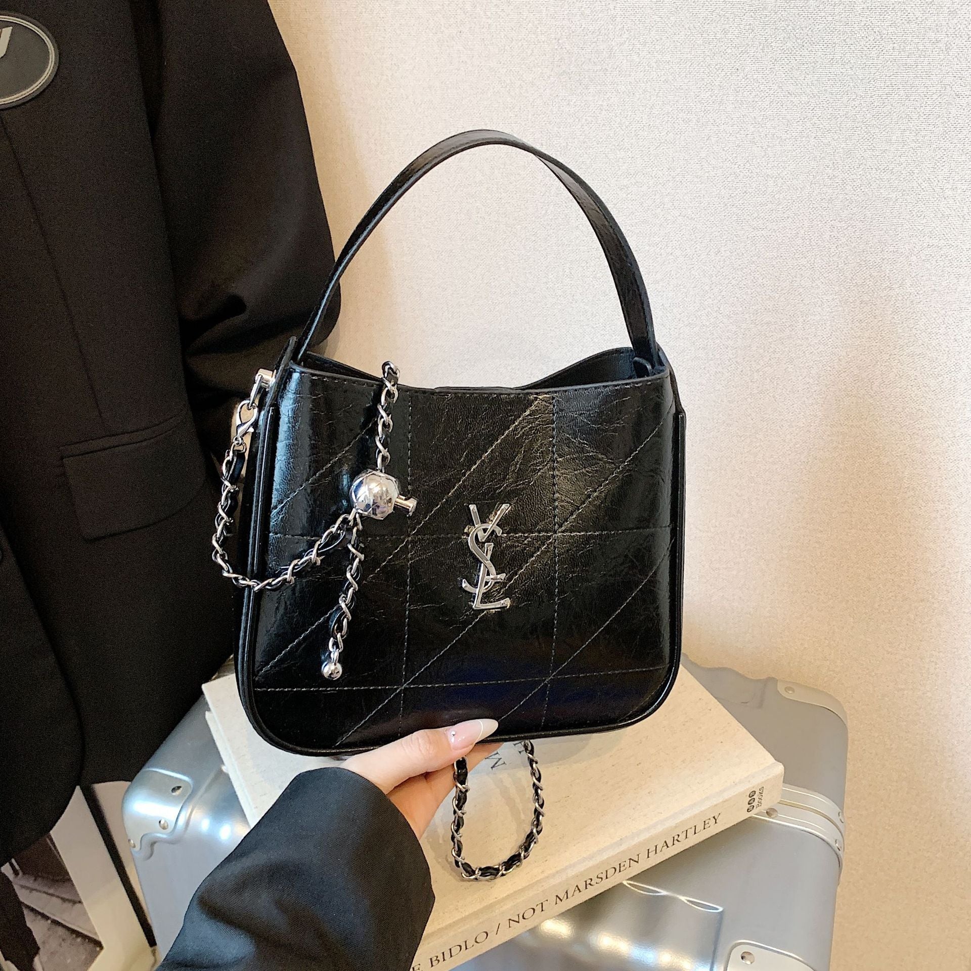 Light Luxury Embroidered Rhombus Chain Shoulder Messenger Bag