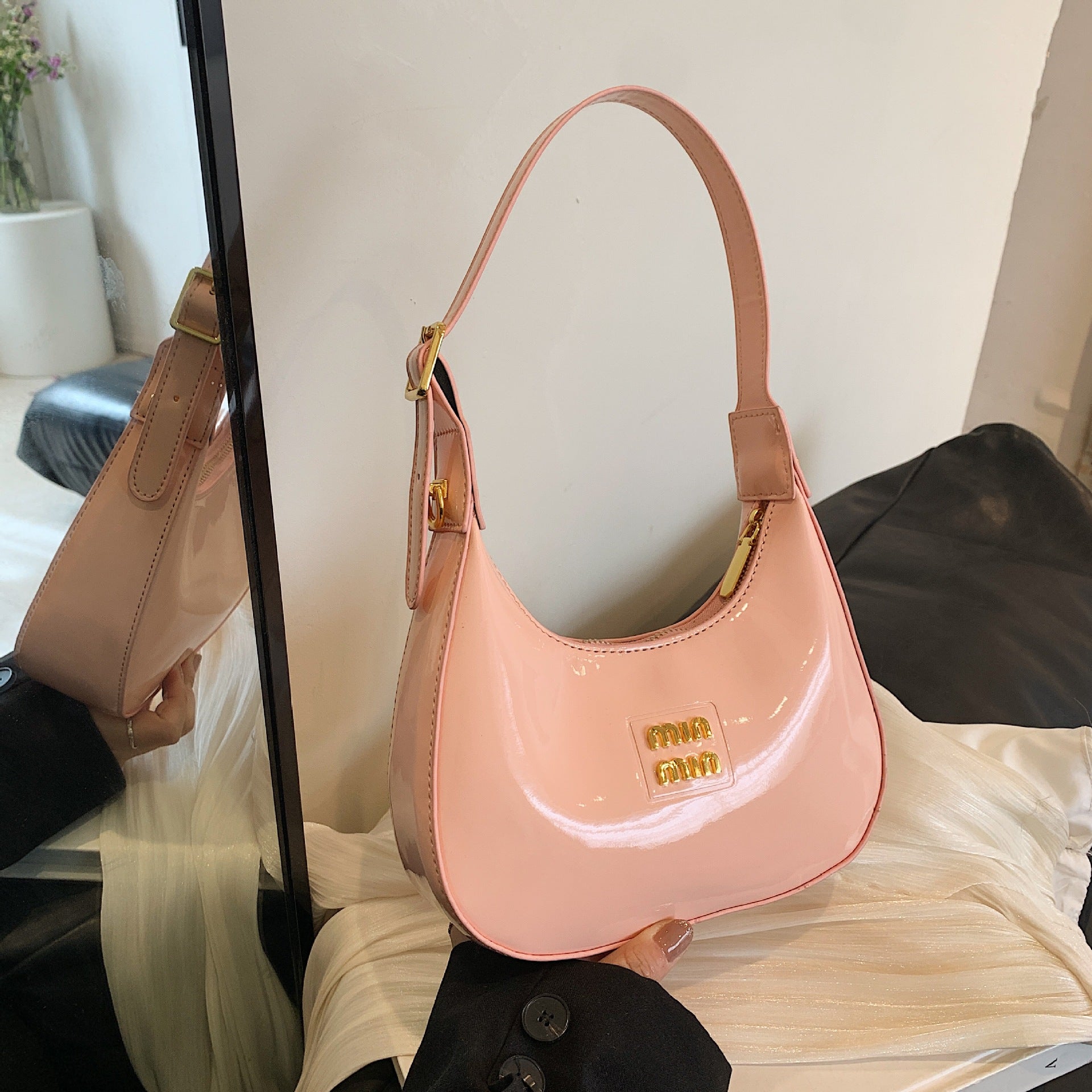 Trade Patent Leather Pillow Shoulder Bag Niche Style
