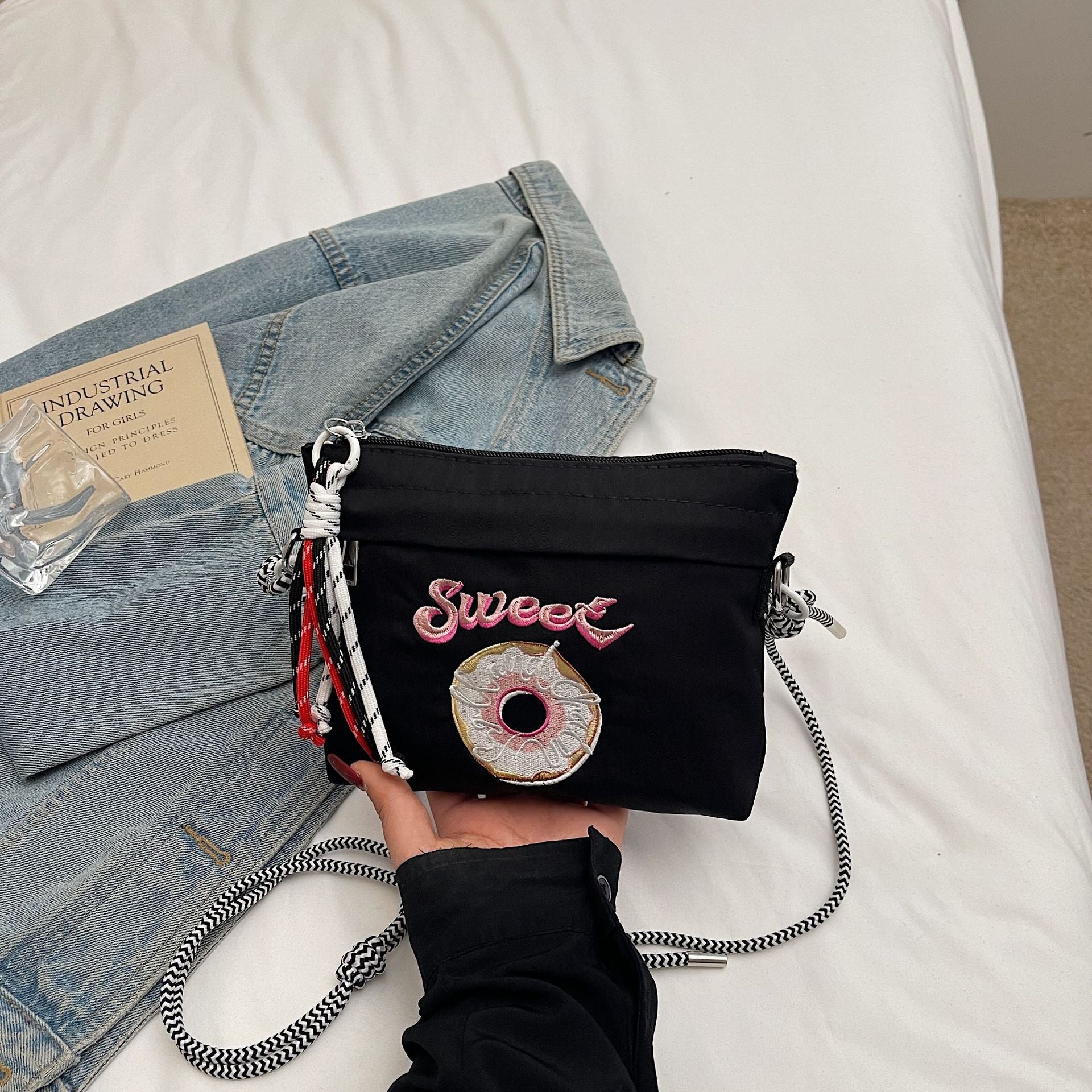 Donut Chain Shoulder Bag for Women Fashion Commuter Bag