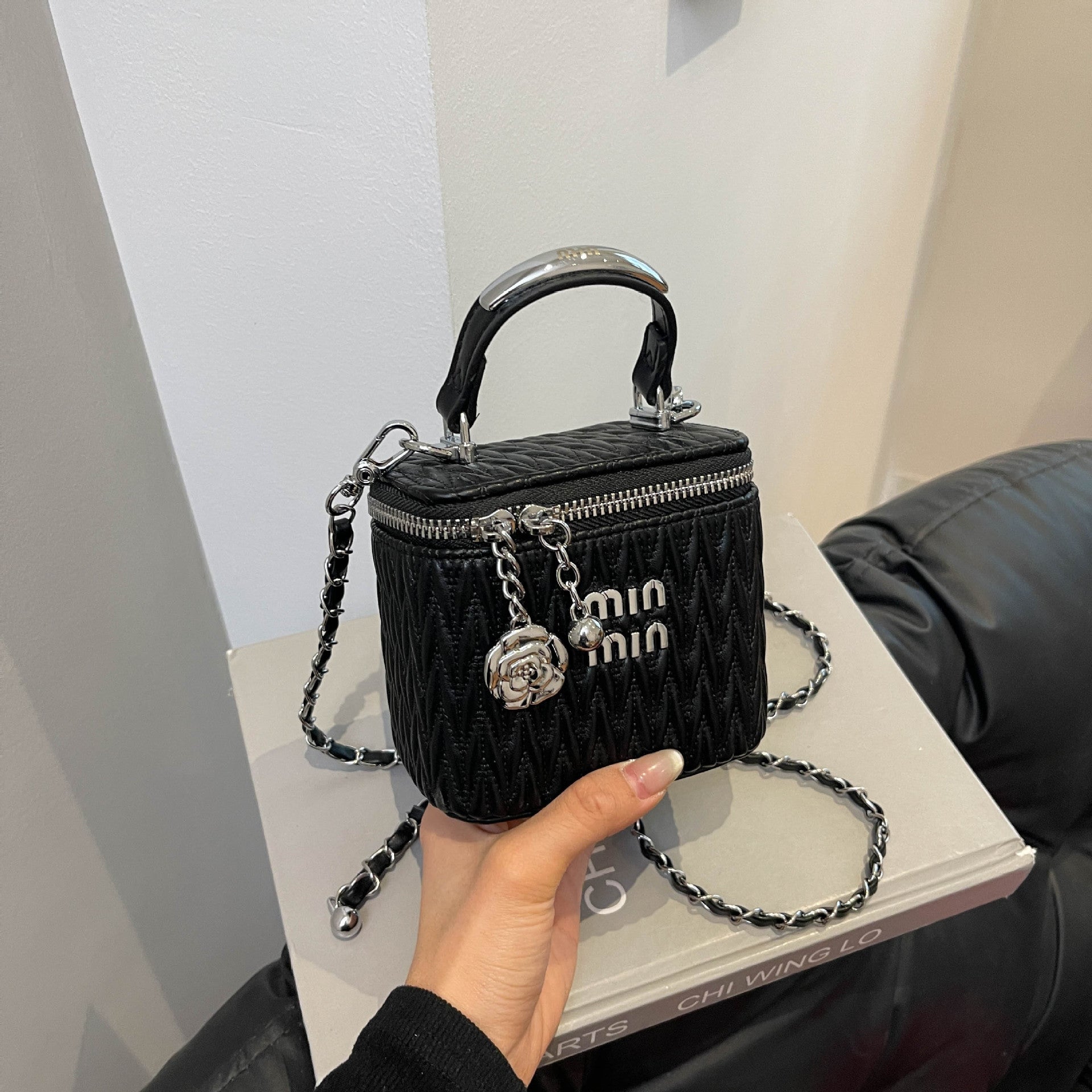 Premium Pleated Square Shoulder Bag - Trendy Mini Purse
