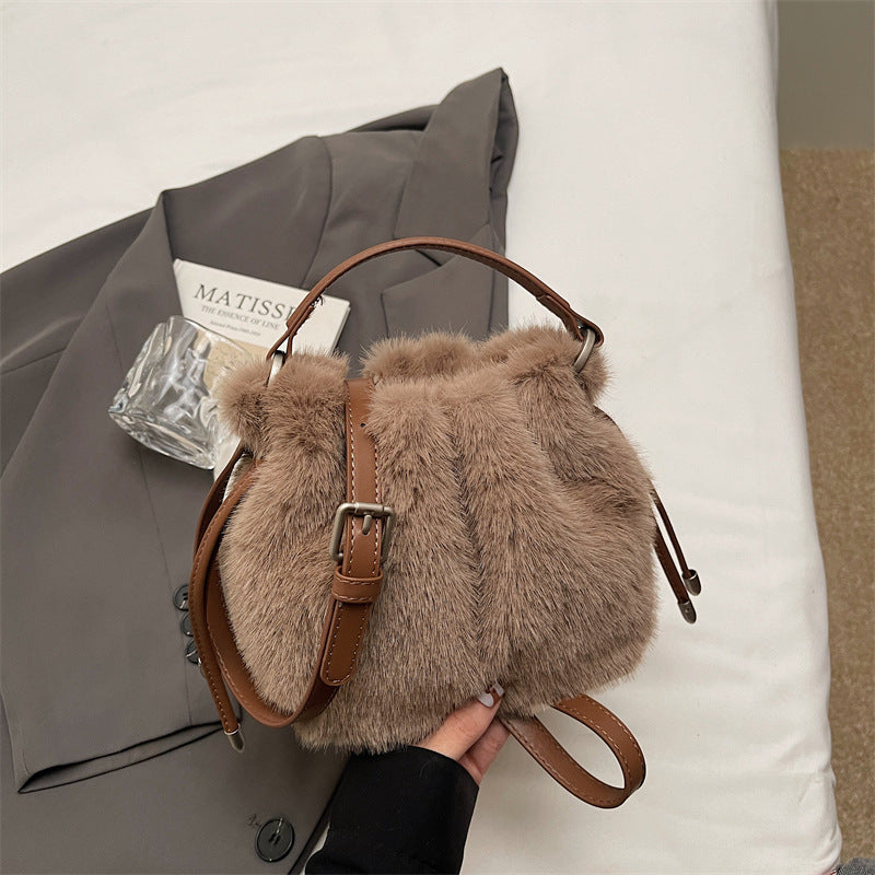 Plush Women's Messenger Bag Soft Daily Shoulder Pleated Bucket Bag
