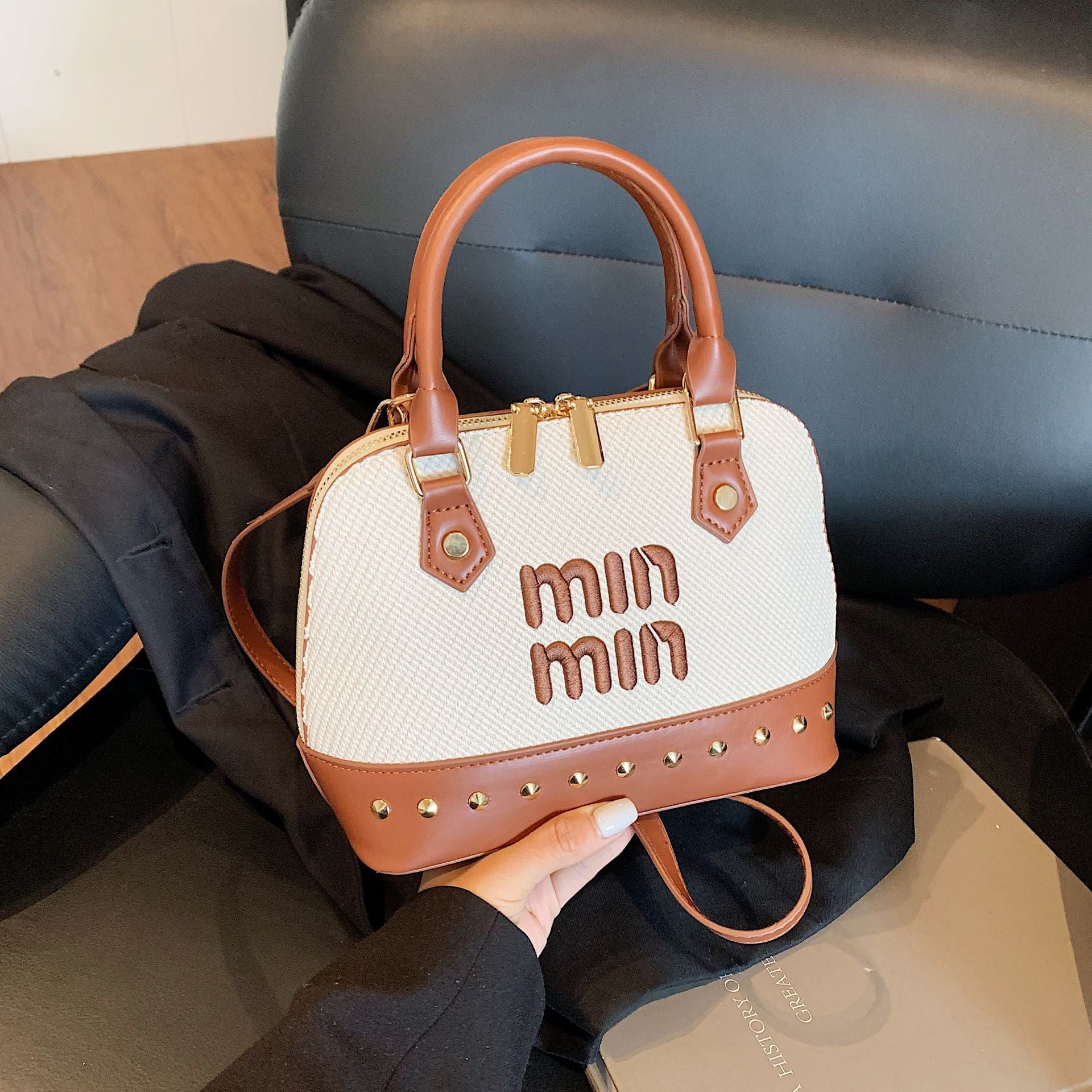 Vintage Miu Embroidery Shell Shoulder Messenger Bag