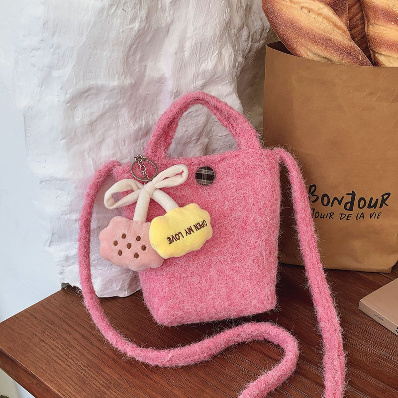 Fashionable Plush Bucket Bag for Commuting and Going Out