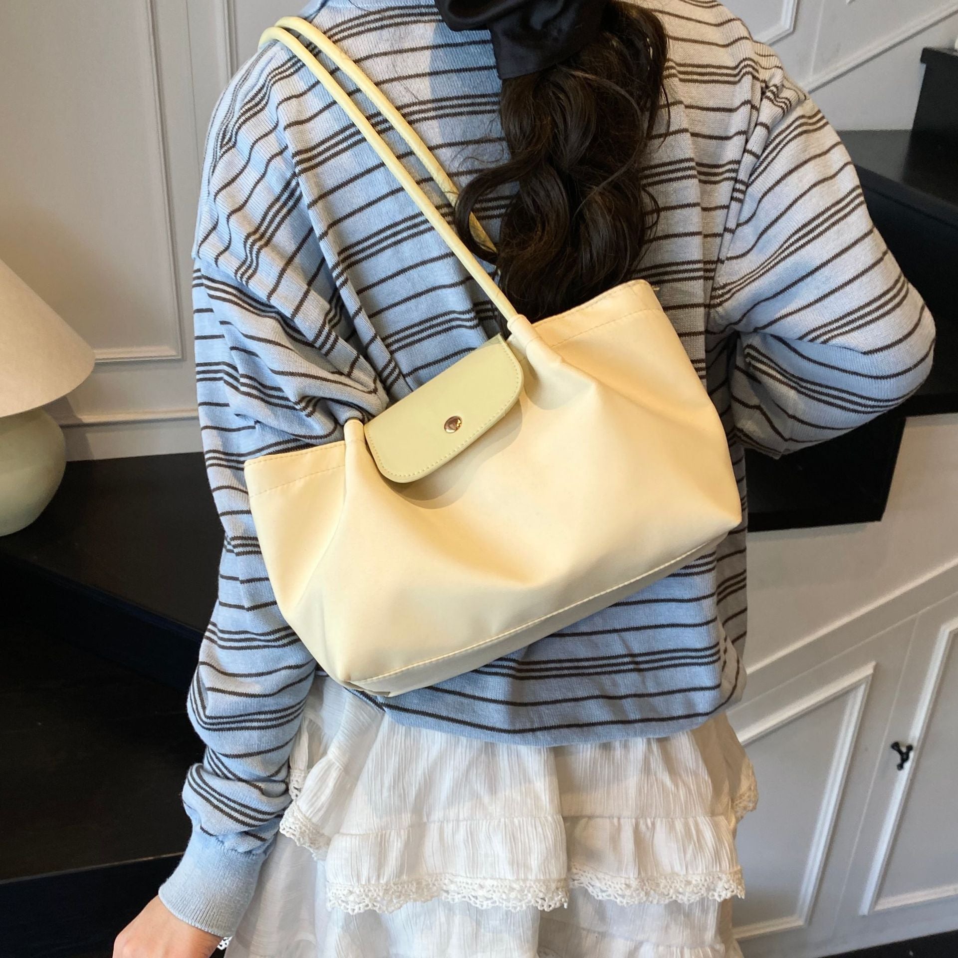 Simple Dragon Tote Bag Long Shoulder Strap Anniversary Bag