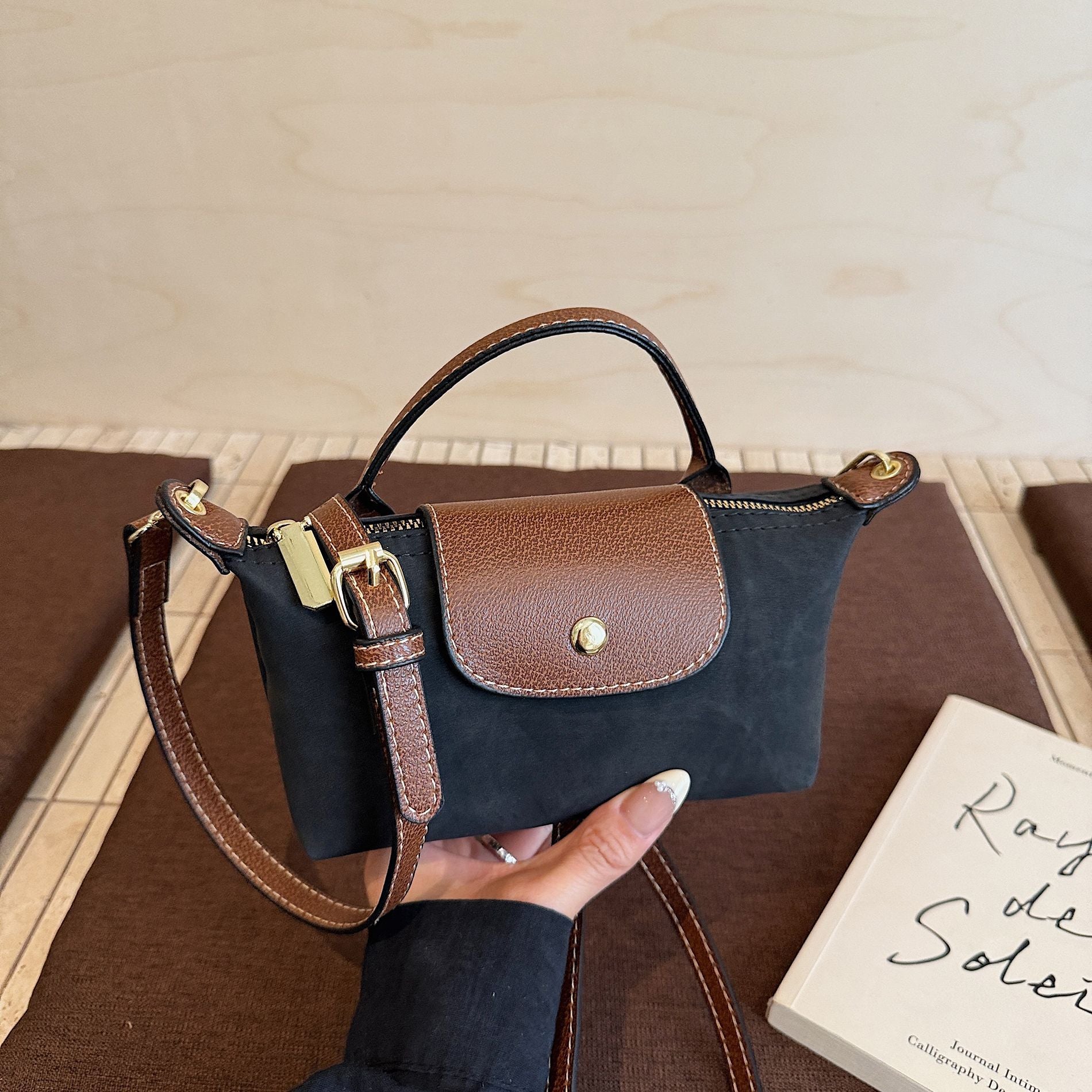 Fashion Dragon Dumpling Retro Shoulder Bag Light Luxury