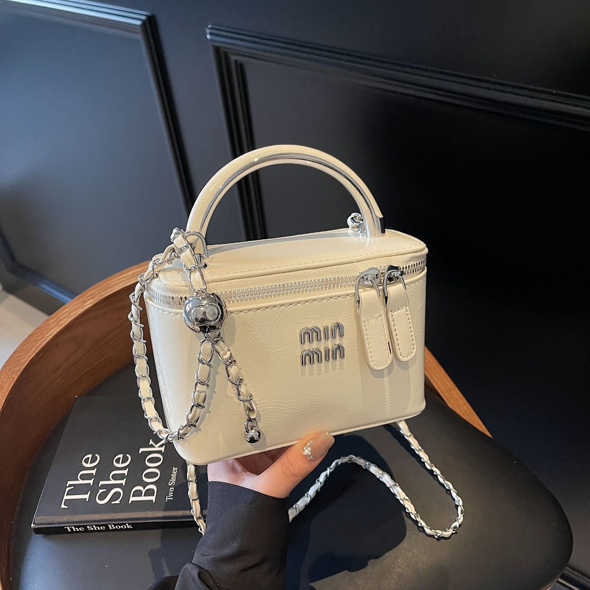 New Light Luxury Small Square Shoulder Crossbody Bag Women