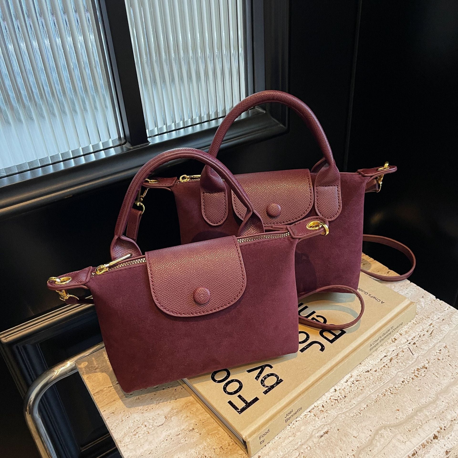 Retro Matte Dragon Splicing Women's Shoulder Messenger Bag