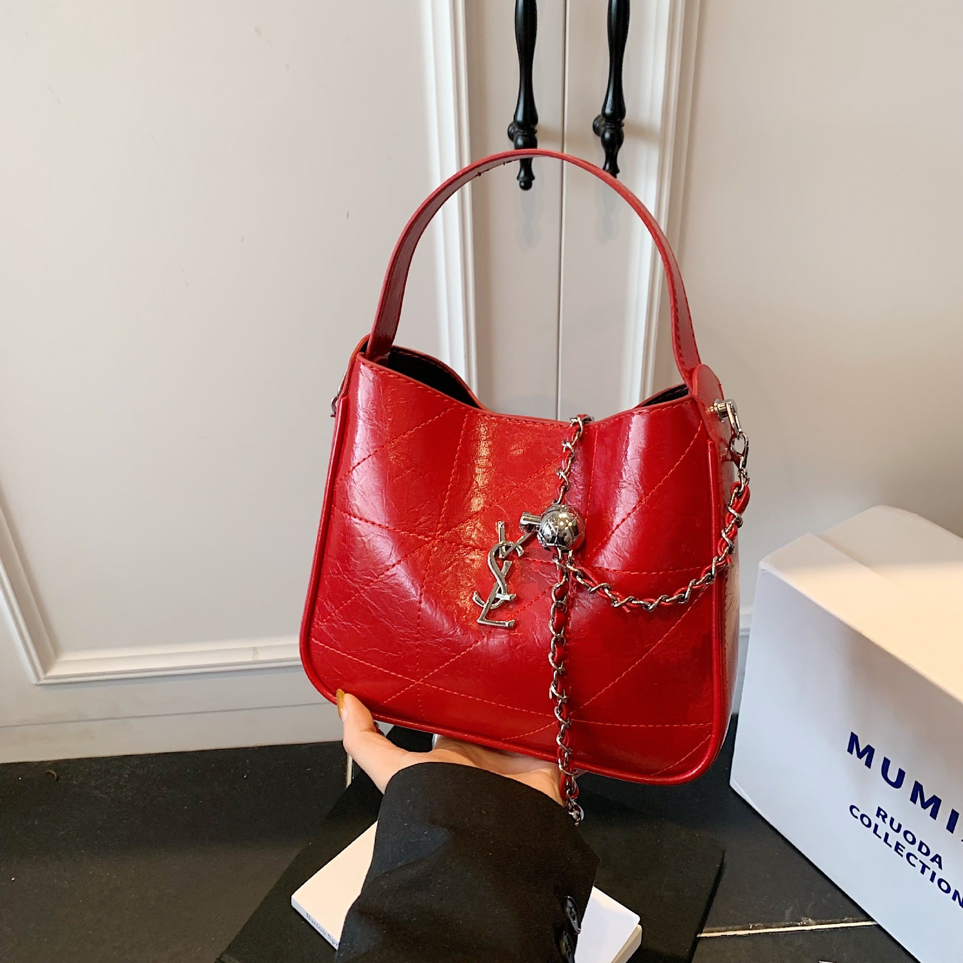 Light Luxury Embroidered Rhombus Chain Shoulder Messenger Bag