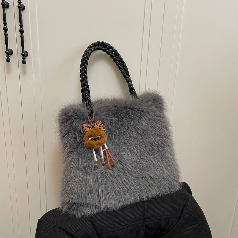 Trendy Plush Handbag Niche Design Tote Bag for Commuting