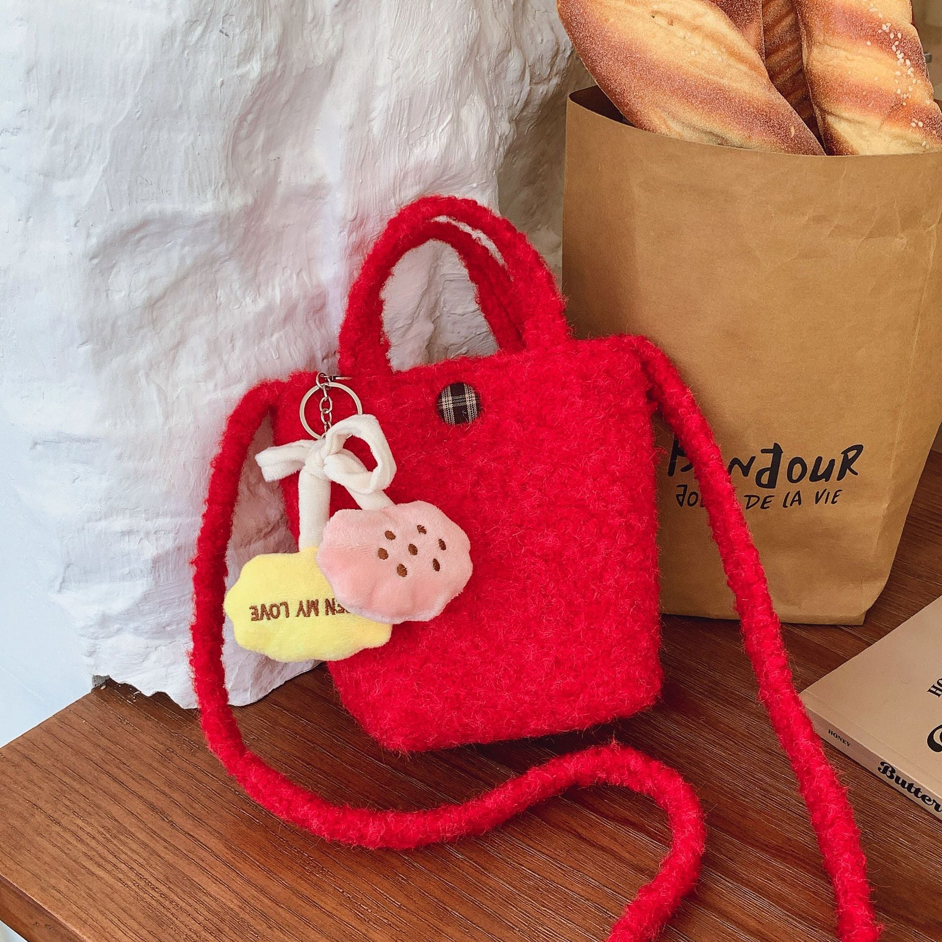 Fashionable Plush Bucket Bag for Commuting and Going Out