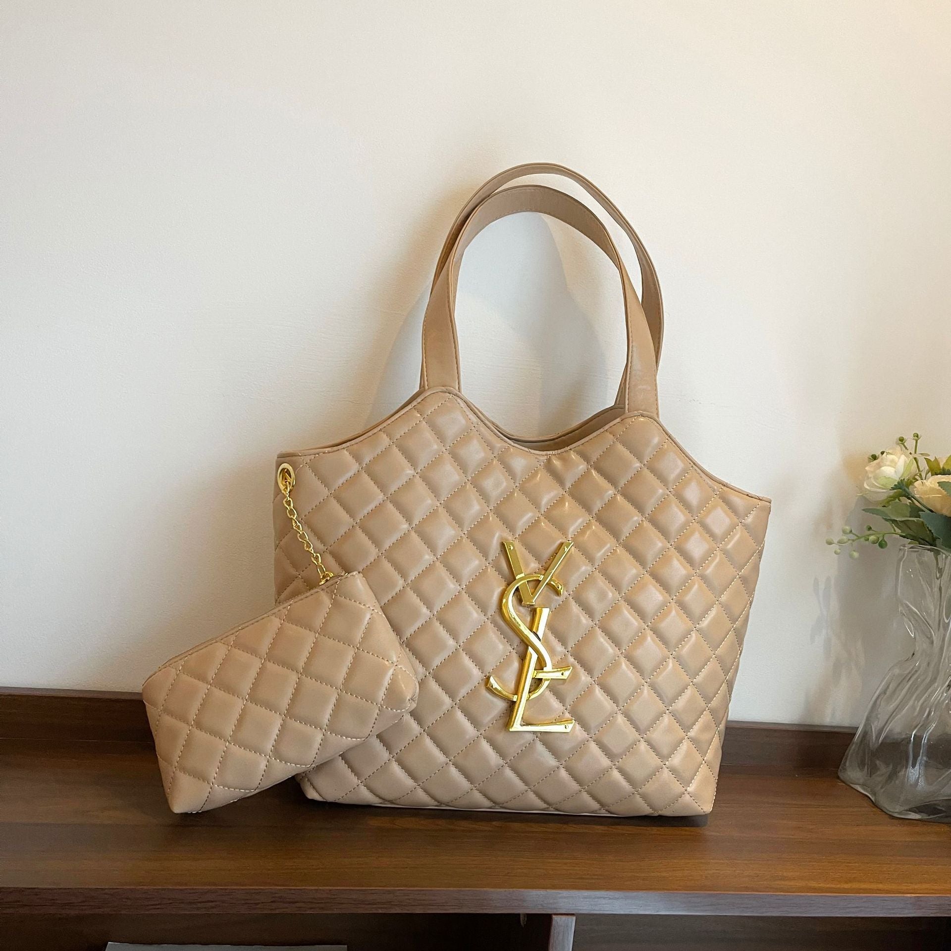 Light Luxury Retro Diamond Tote Handbag for Women Large Capacity
