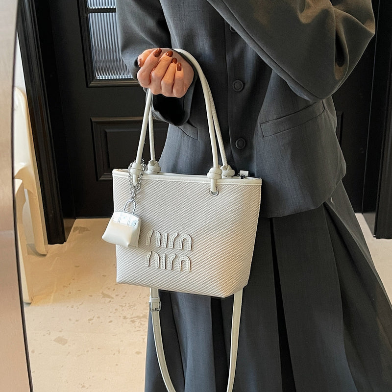 Miu Niche Handbag Women Fashion Versatile Crossbody Basket Bag