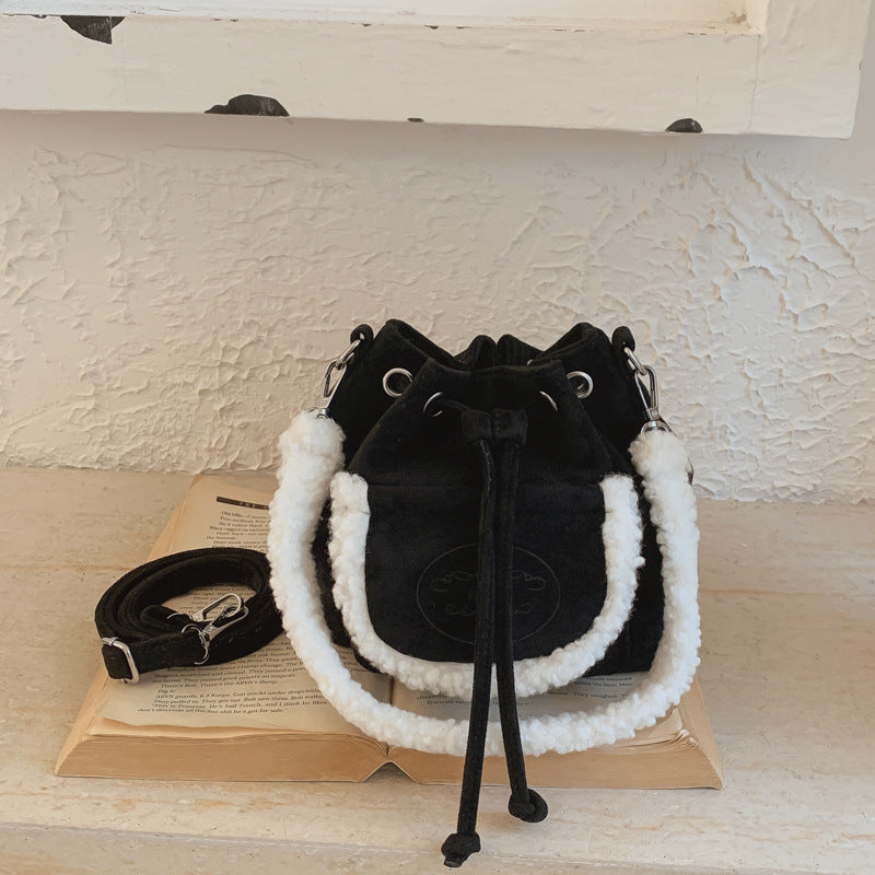 Retro Bucket Bag Women's Plush Shoulder Bag