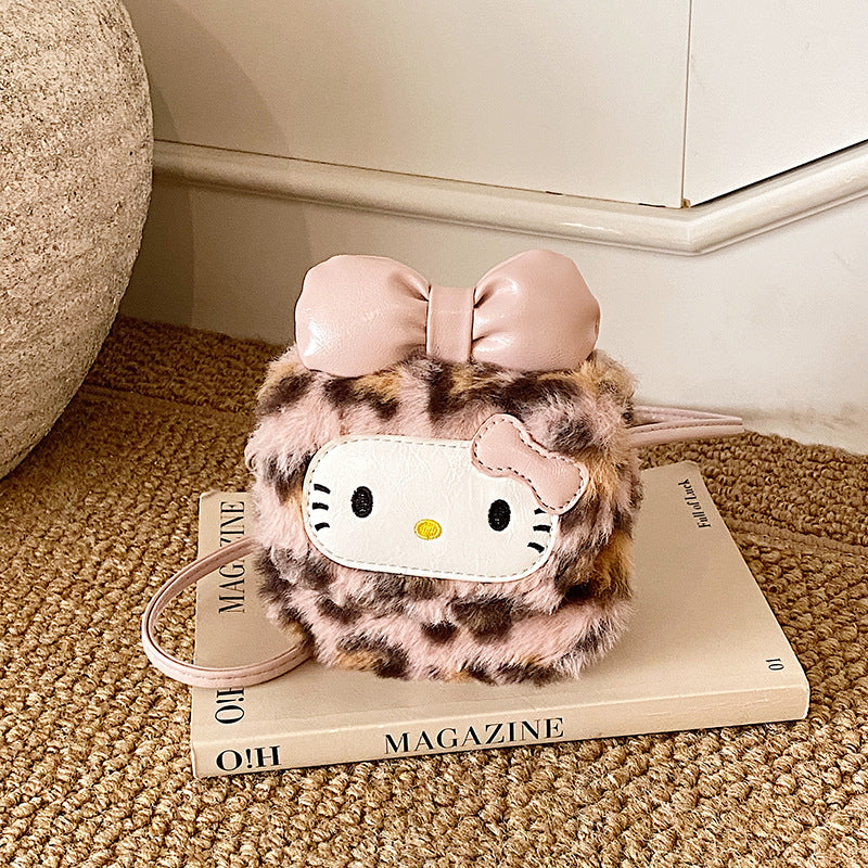 Cartoon Retro Leopard Hello Kitty Bucket Bag Plush Shoulder Bag