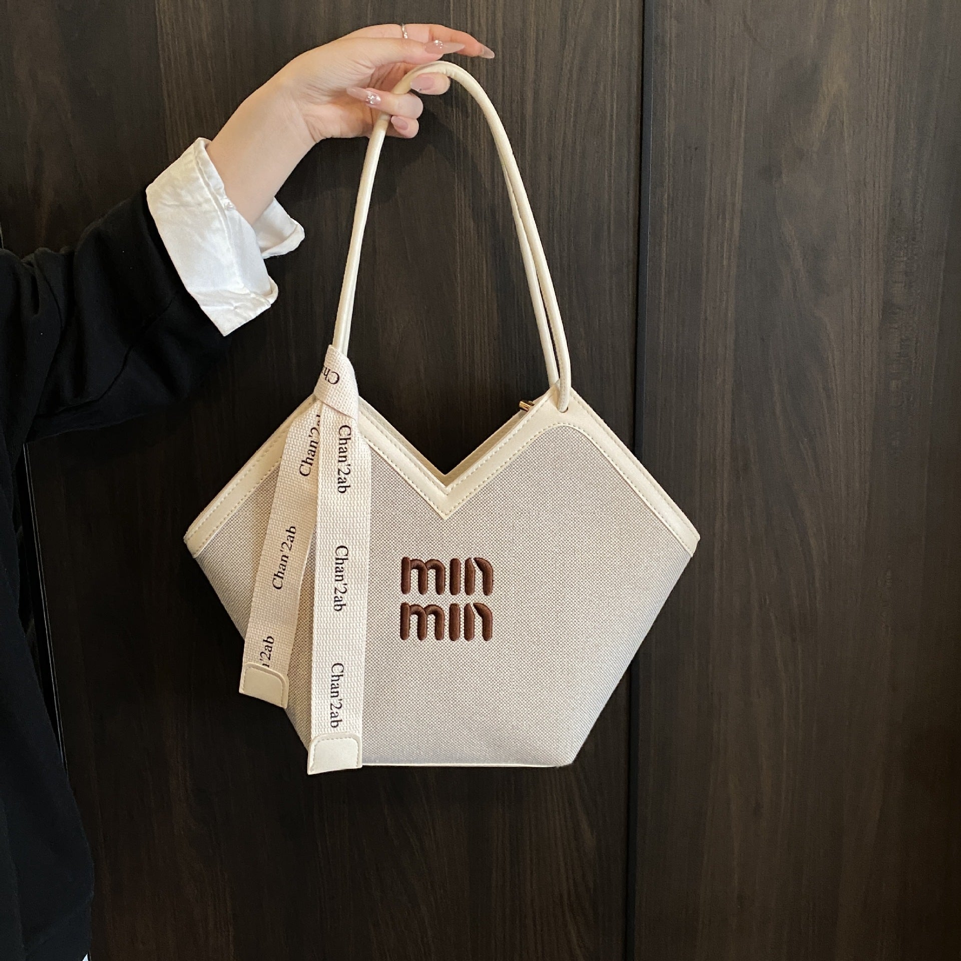 Miu Large Capacity Embroidery Tote Shoulder Bag Women